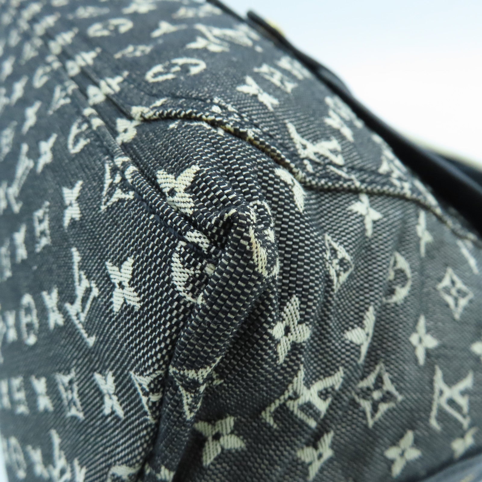 LOUIS VUITTON Monogram Mini Lin Mini Hippo Mario Kate Gold Buckle Handle Bag Black/White