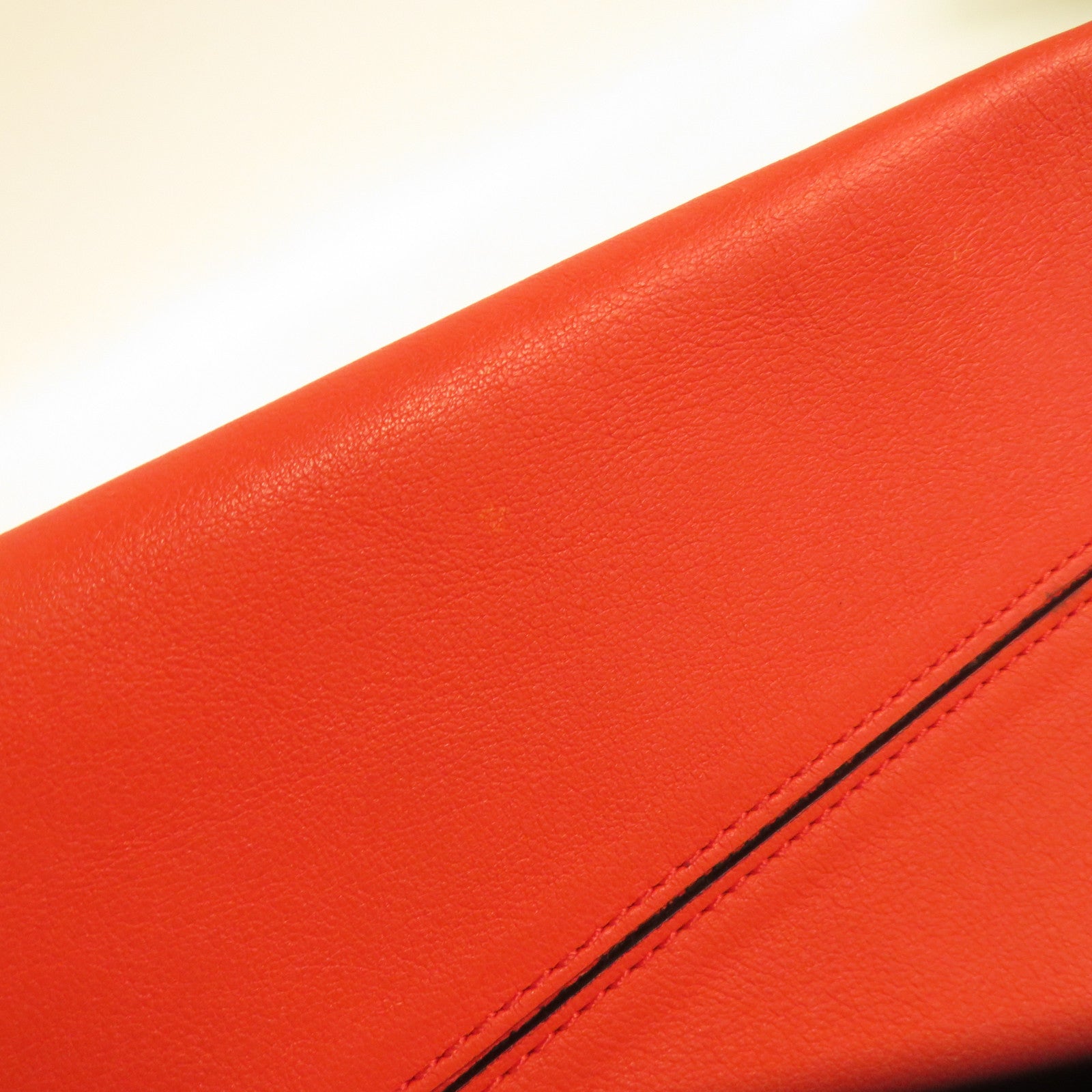 LOEWE 羊皮皮革Shoulder Bag金扣肩背袋紅色