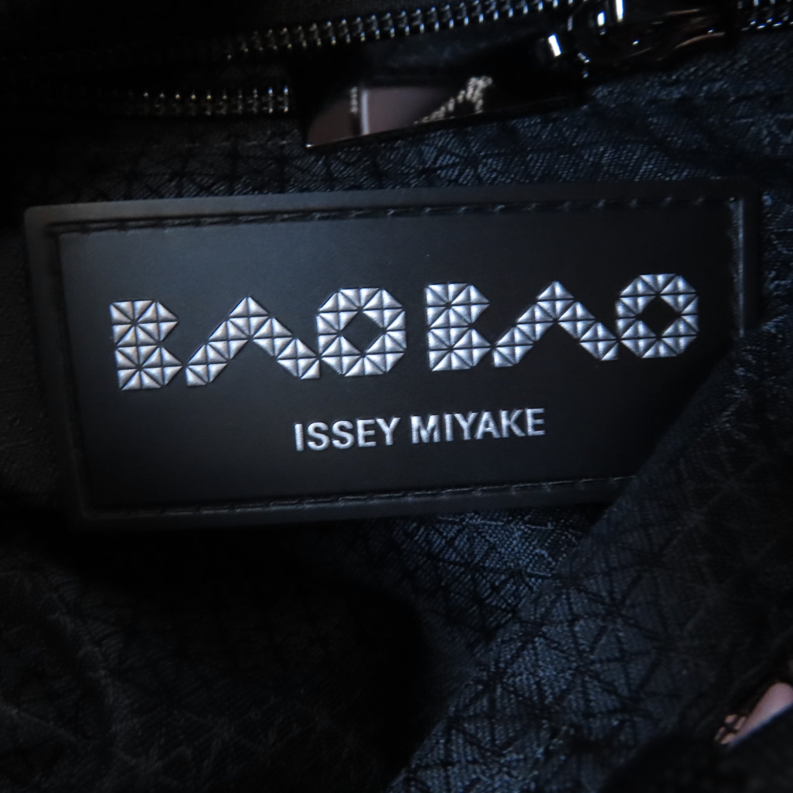 ISSEY MIYAKE PVC Shoulder Bag銀扣肩背袋粉紅色