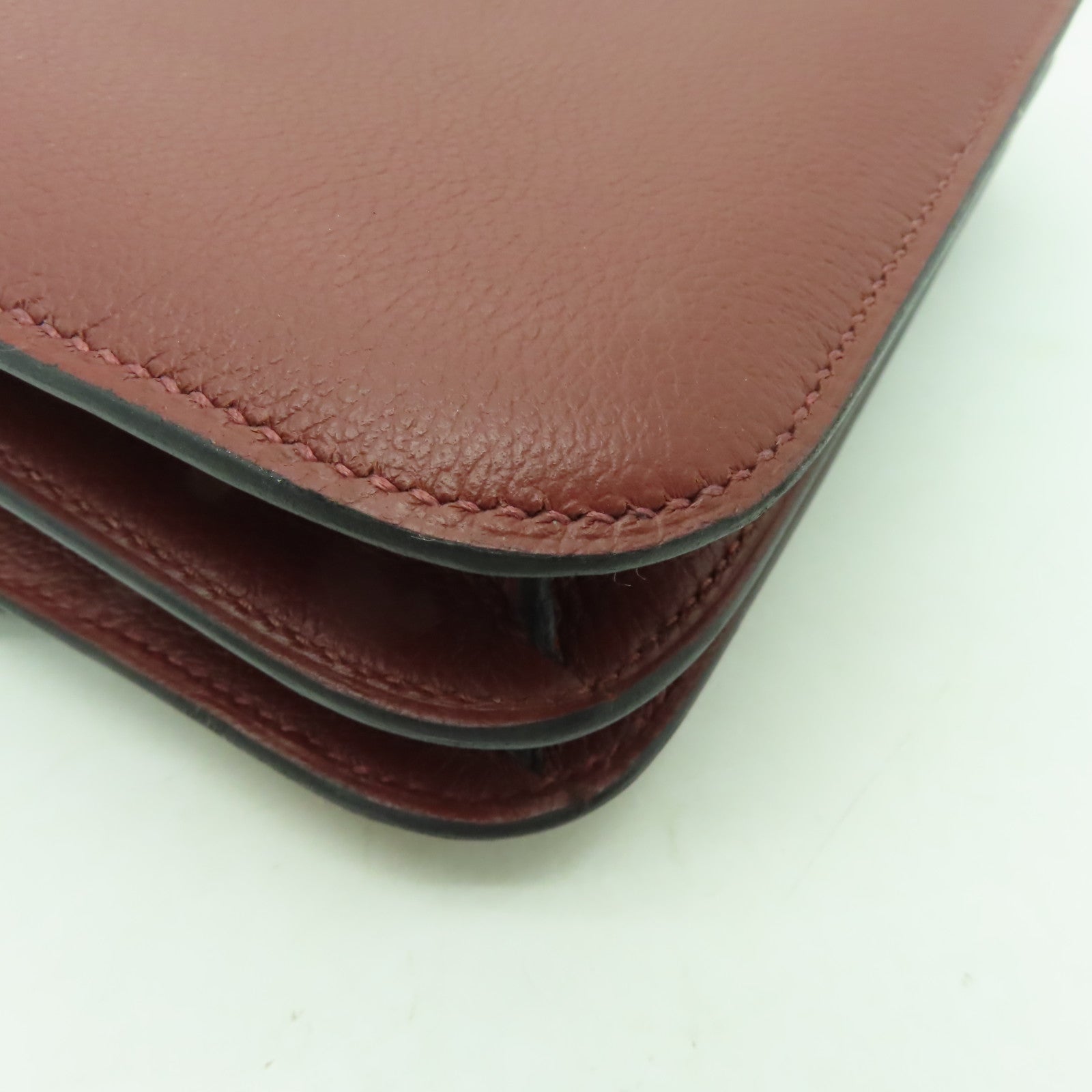 HERMES 【激減優惠】Clemence皮革Constance Mini銀扣肩背袋Rough Sellier酒紅色