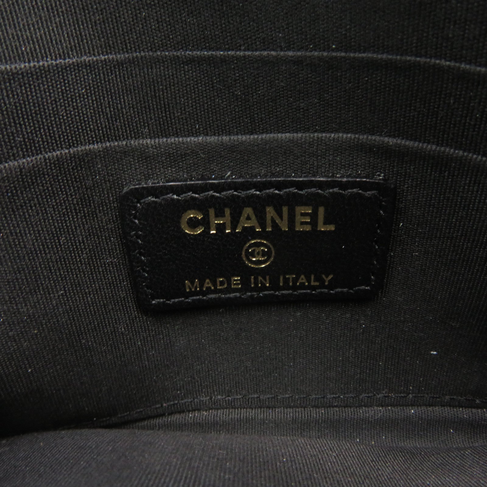 CHANEL 斜紋牛皮皮革Pouch金扣手提包黑色