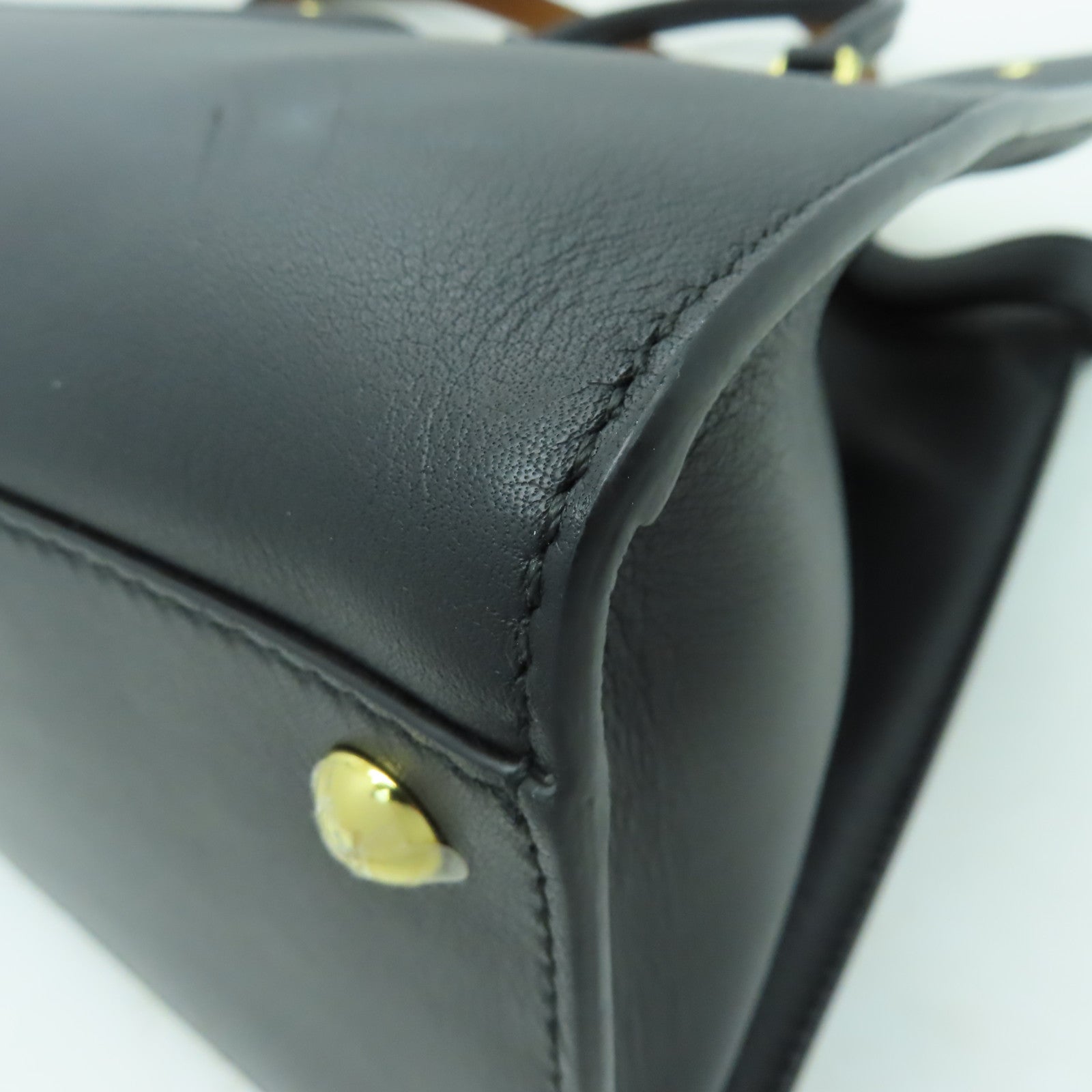 FENDI 牛皮皮革Peekaboo金扣手挽肩背兩用袋黑色