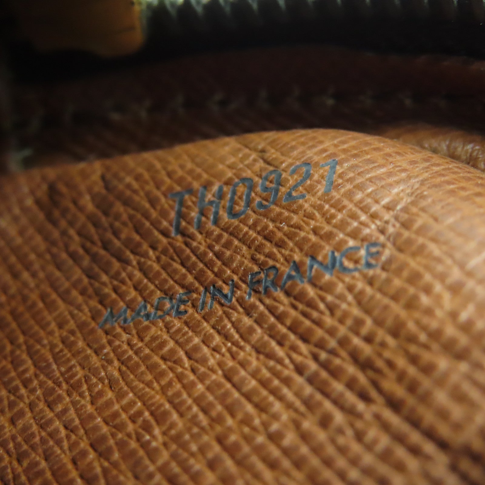 LOUIS VUITTON Monogram Pochette Marly Bandouliere金扣肩背袋啡色