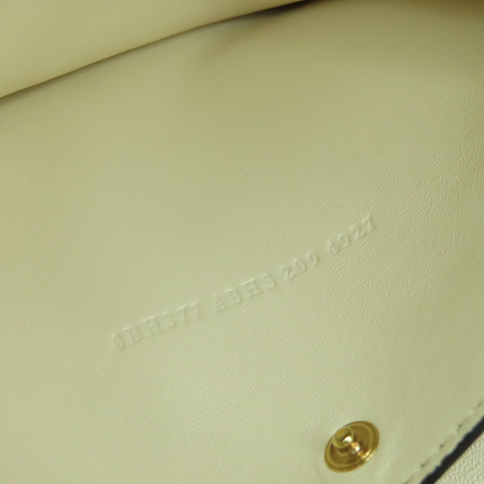 FENDI 牛皮皮革Peekaboo金扣手挽肩背兩用袋黑色