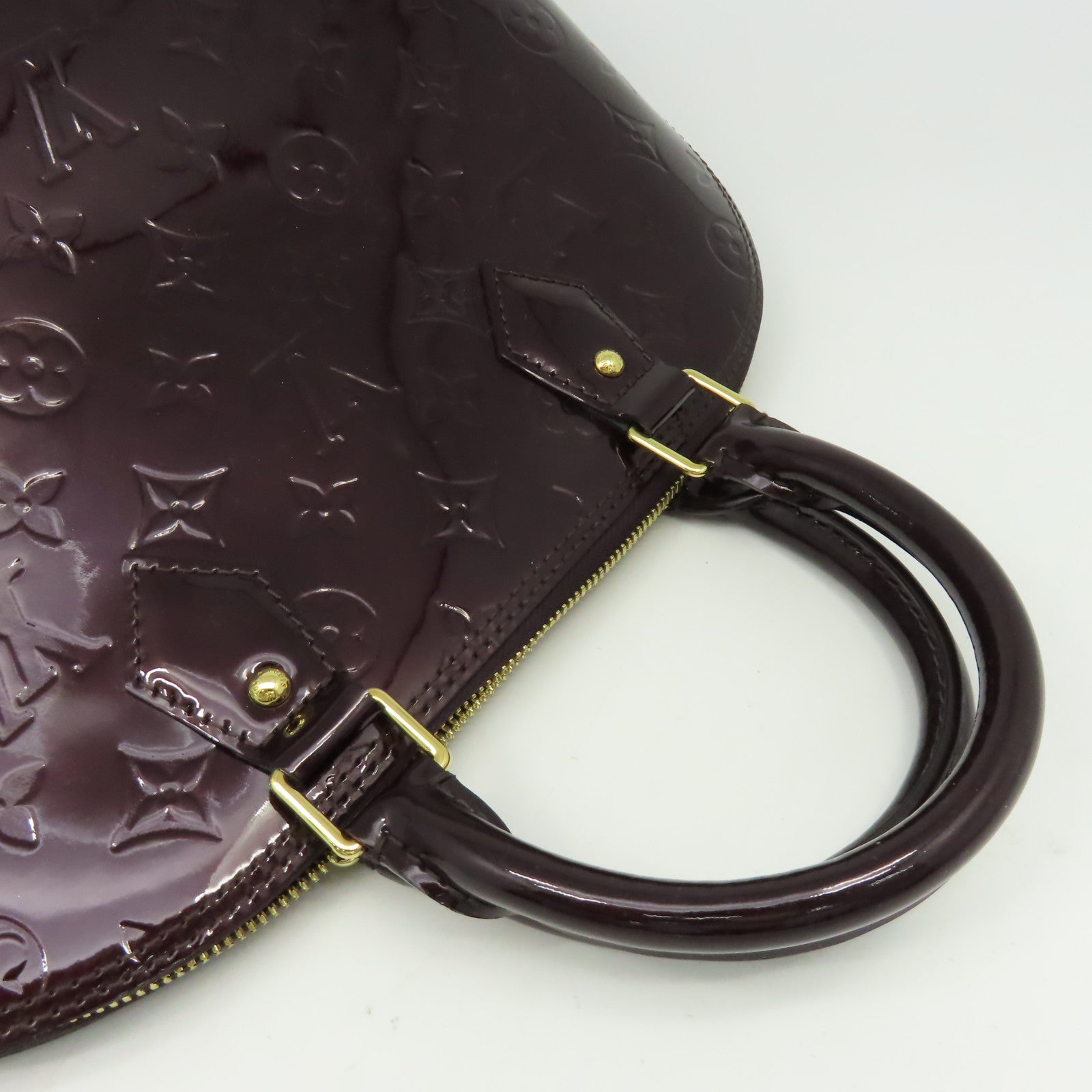 LOUIS VUITTON Monogram Vernis Alma PM金扣手挽袋深紅色