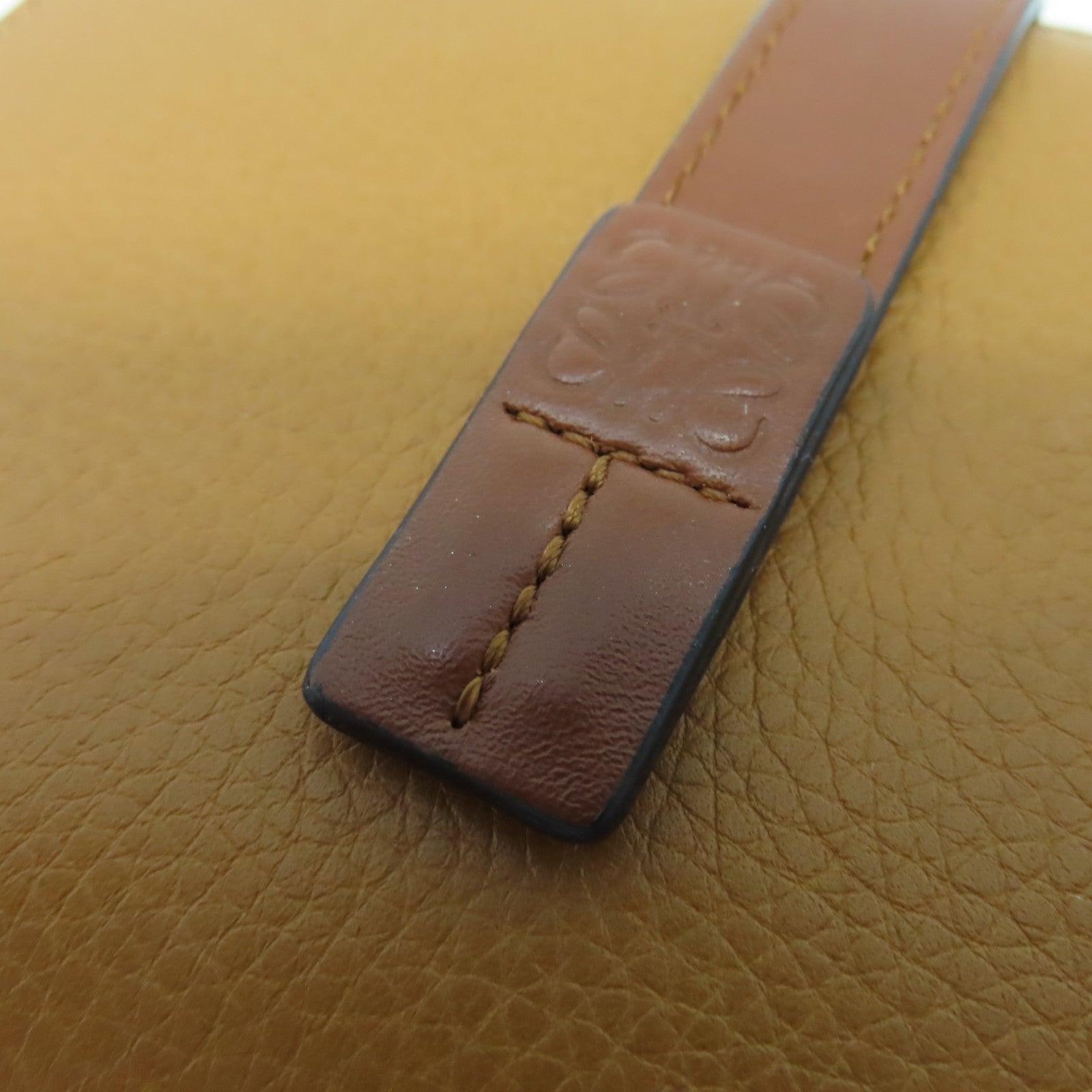 LOEWE 牛皮皮革Wallet銀扣錢包棕色