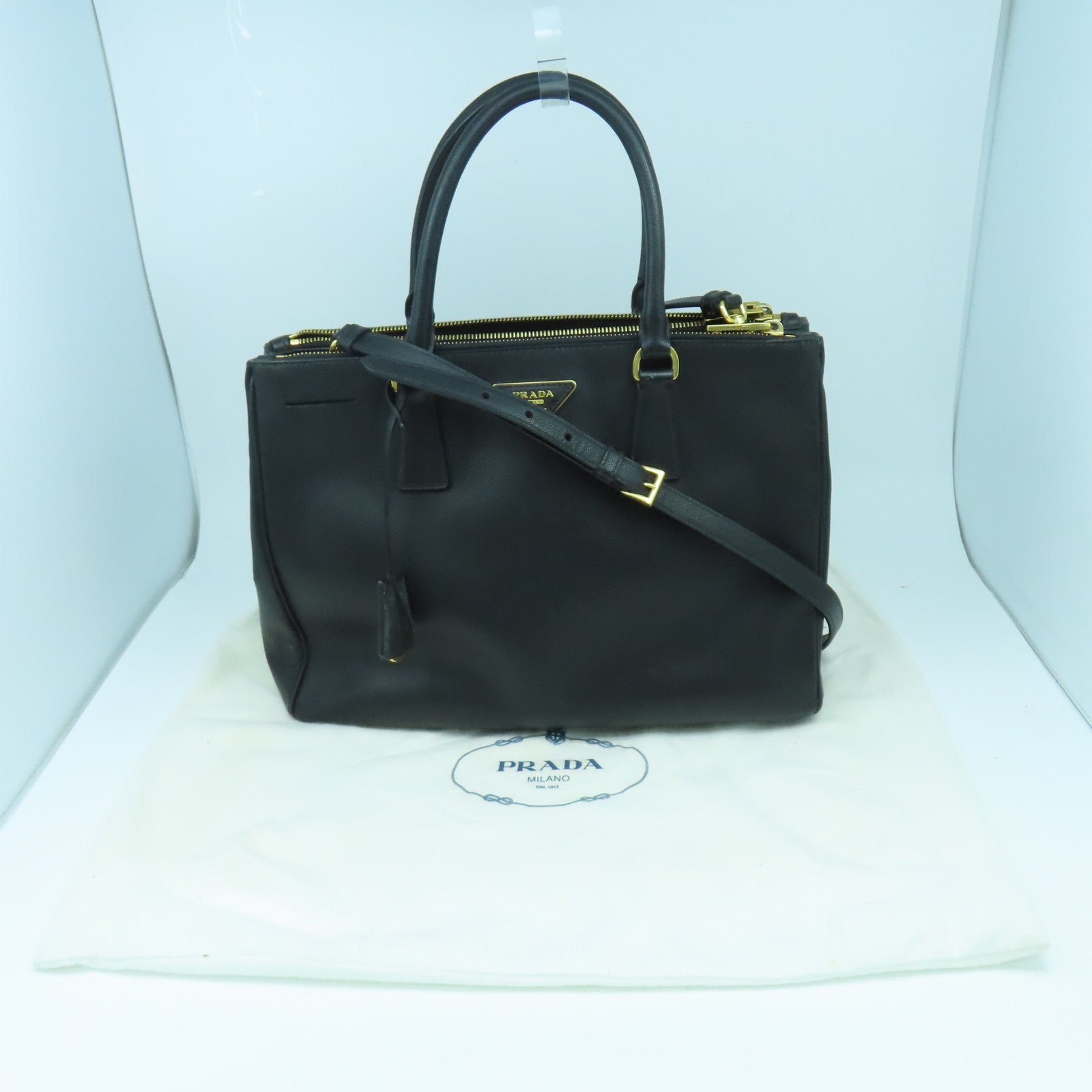 PRADA Saffiano Lux 2 Way Shoulder金扣手挽肩背兩用袋黑色