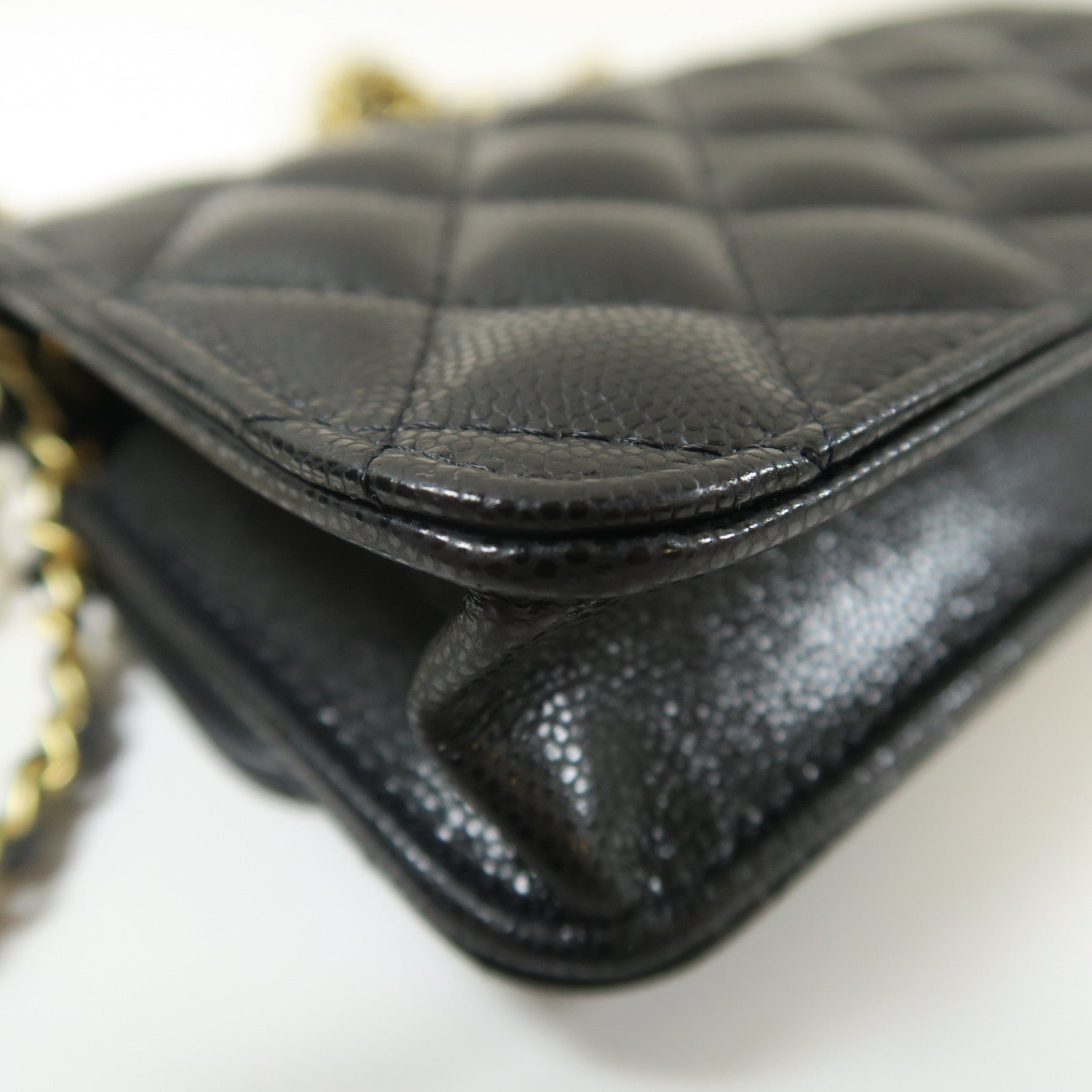 CHANEL 菱格牛皮皮革Chain Shoulder金扣鏈帶肩背袋黑色