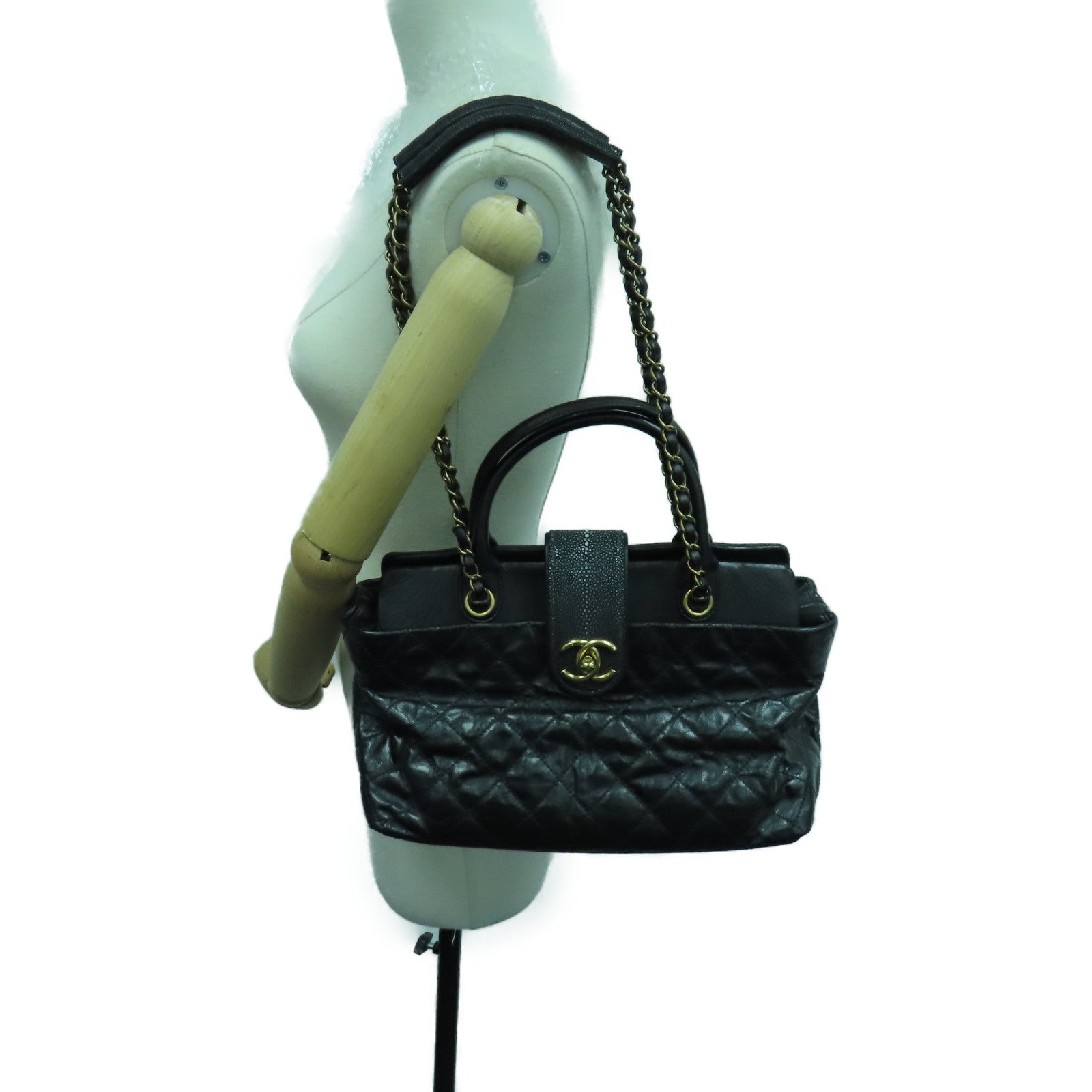 CHANEL 菱格牛皮皮革Shoulder Bag金扣手挽肩背两用袋黑色