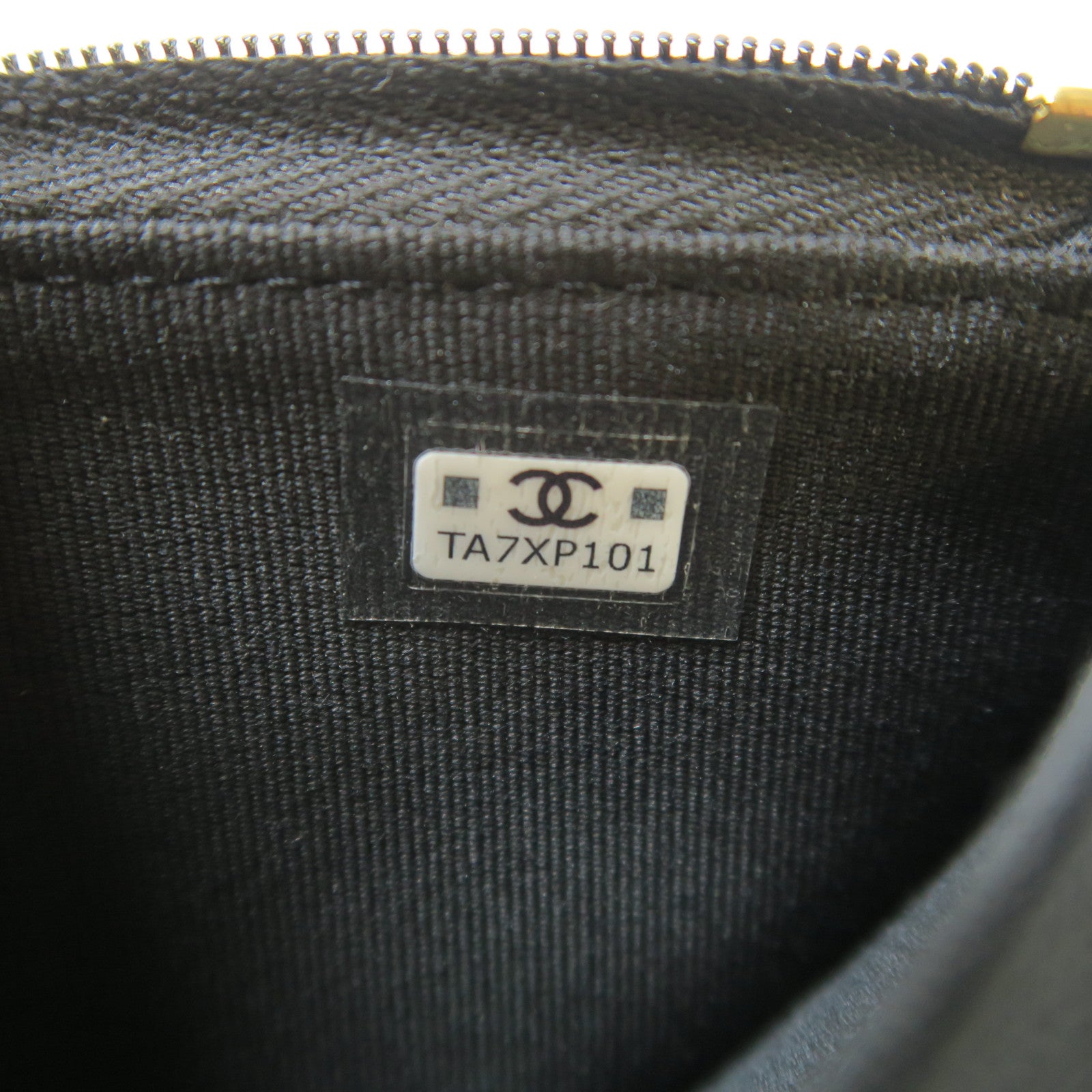 CHANEL 菱格牛皮皮革Chain Shoulder金扣鏈帶肩背袋黑色
