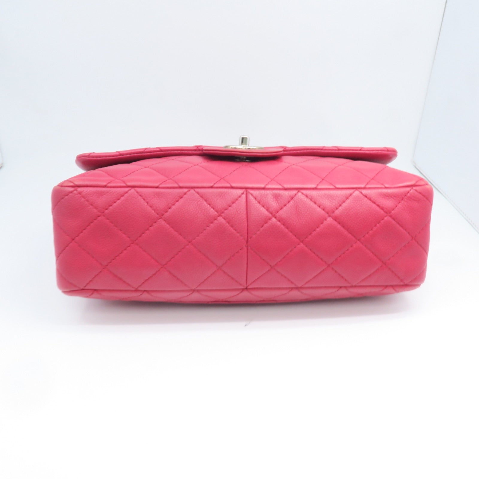 CHANEL rhombic cowhide leather Jumbo Single Flap gold buckle chain shoulder bag red