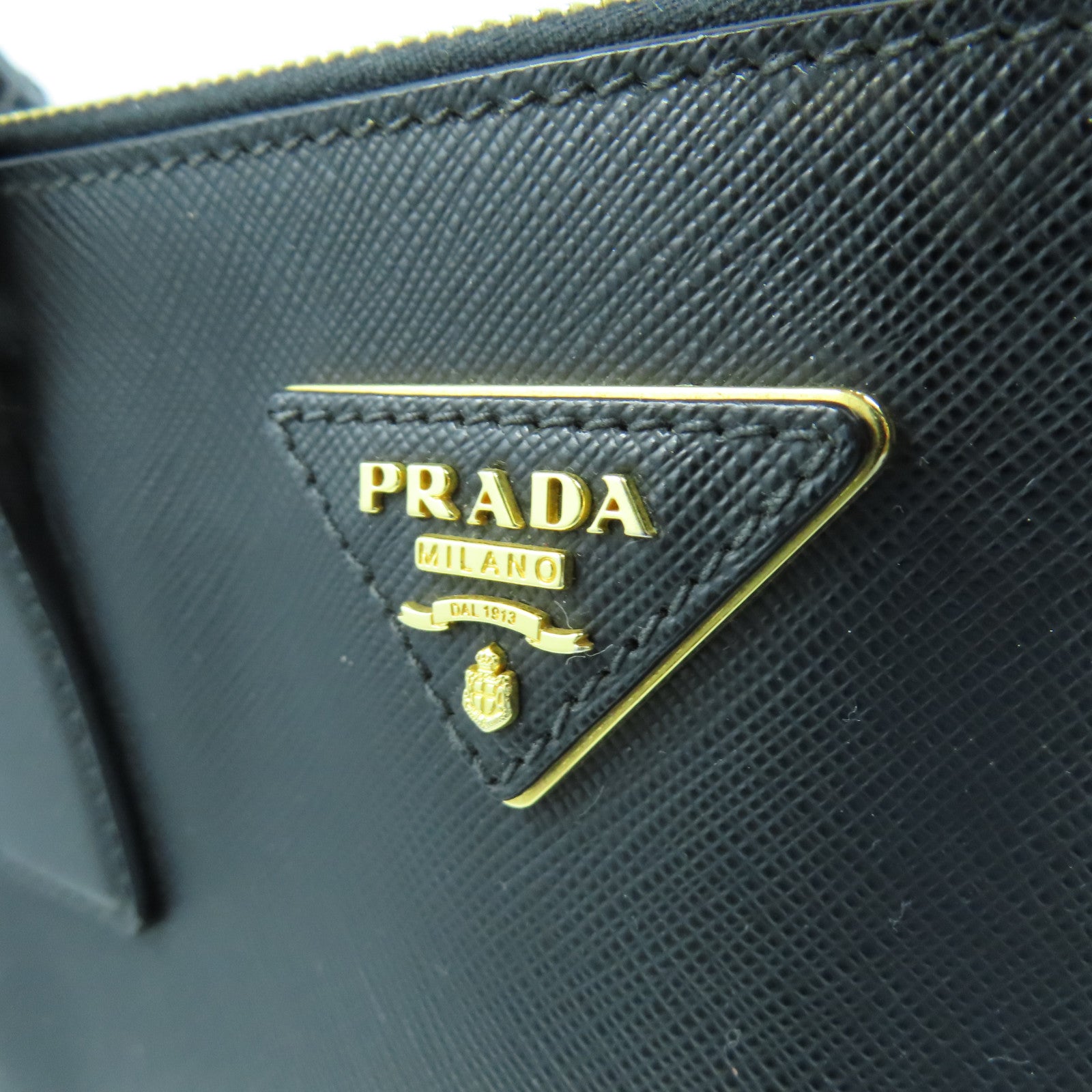 PRADA Saffiano Lux 2 Way Shoulder金扣手挽肩背兩用袋黑色