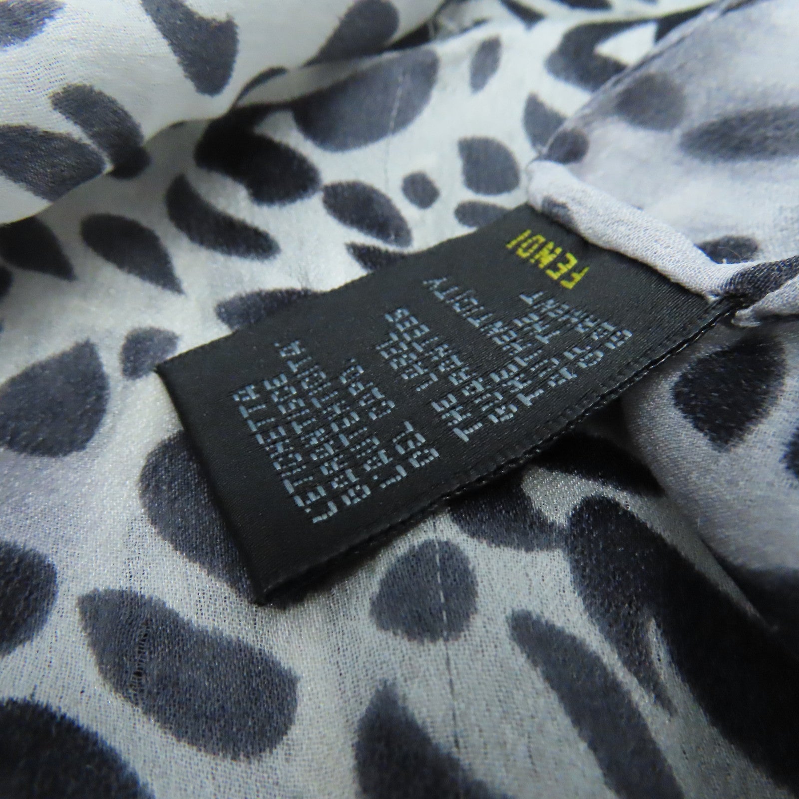 FENDI 絲質Scarf絲巾黑色/白色