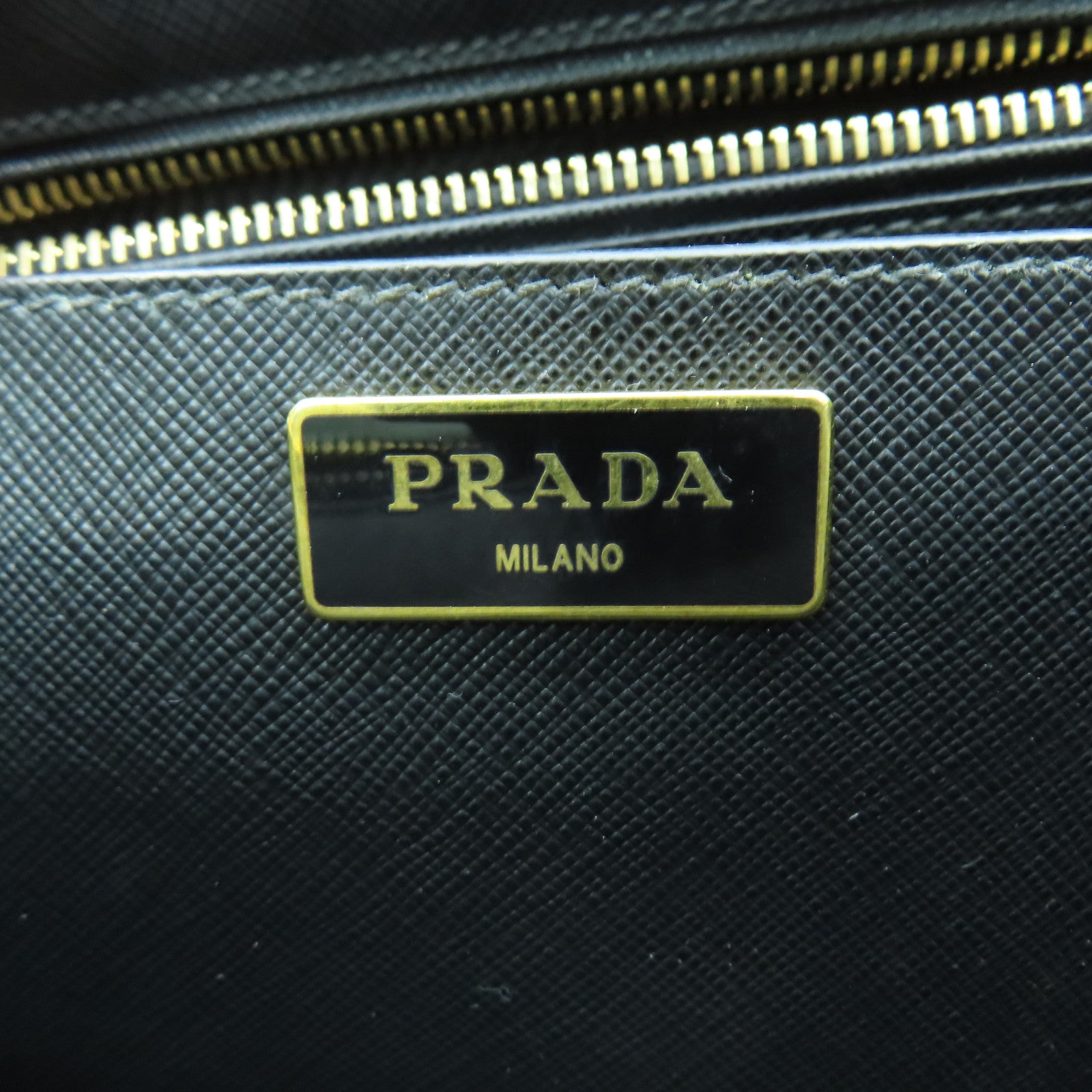 PRADA Saffiano Lux 2 Way Shoulder金扣手挽肩背兩用袋黑色