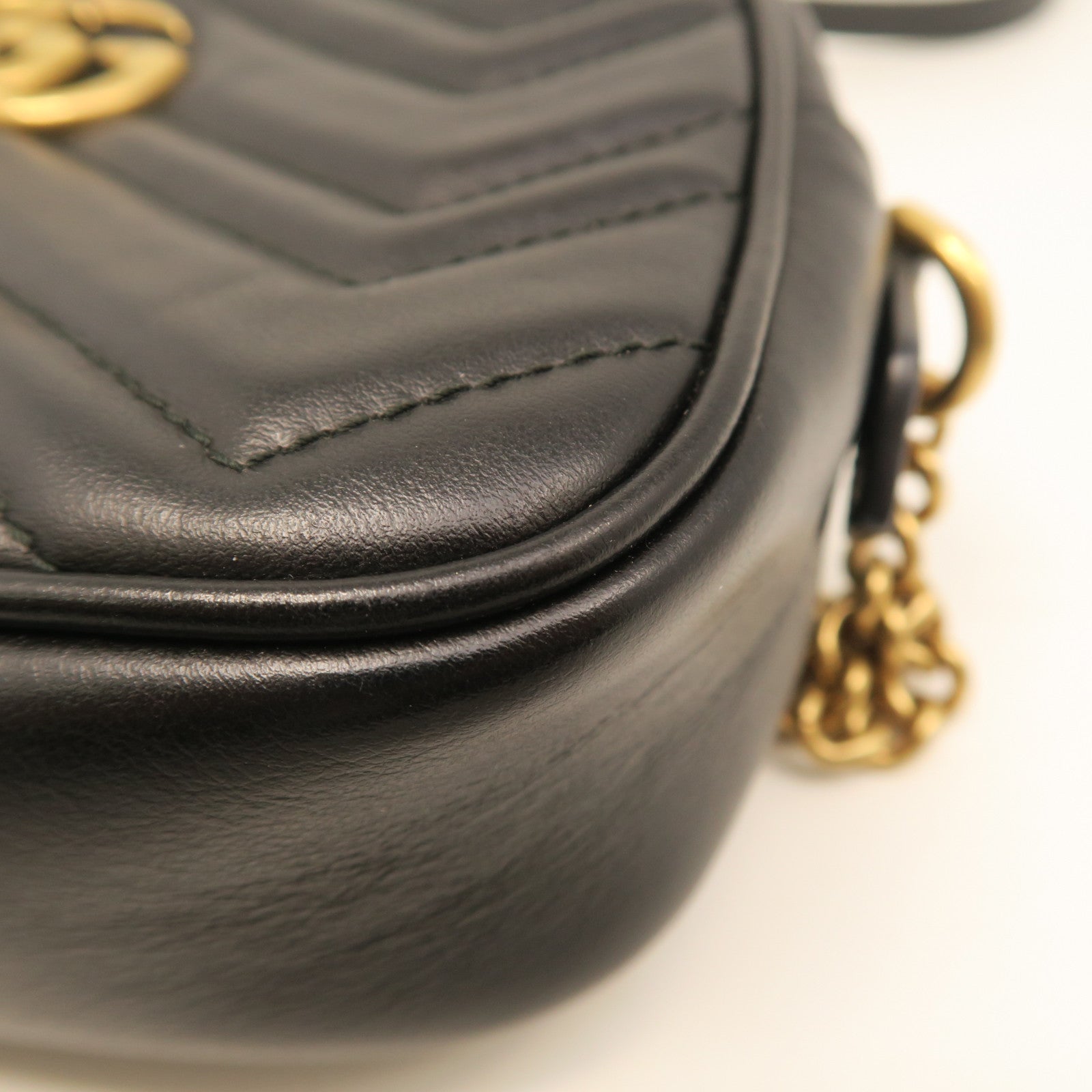 GUCCI cowhide leather GG MARMONT gold buckle shoulder bag black