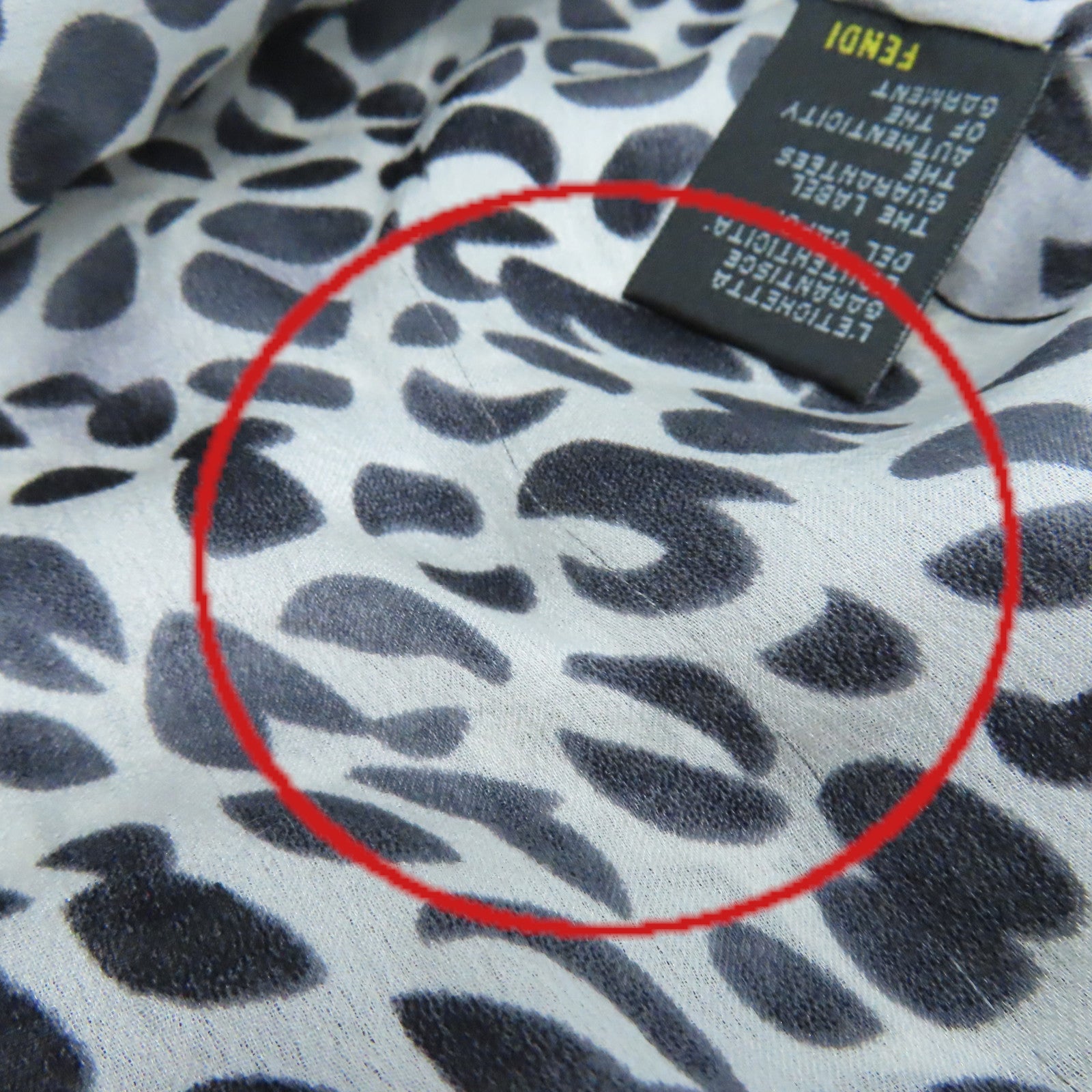 FENDI 絲質Scarf絲巾黑色/白色