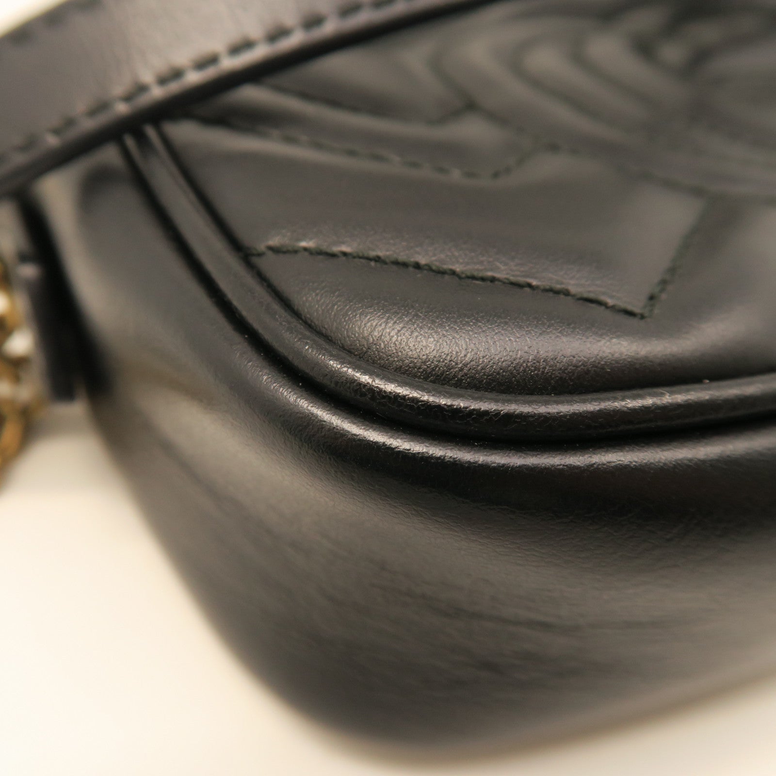 GUCCI cowhide leather GG MARMONT gold buckle shoulder bag black