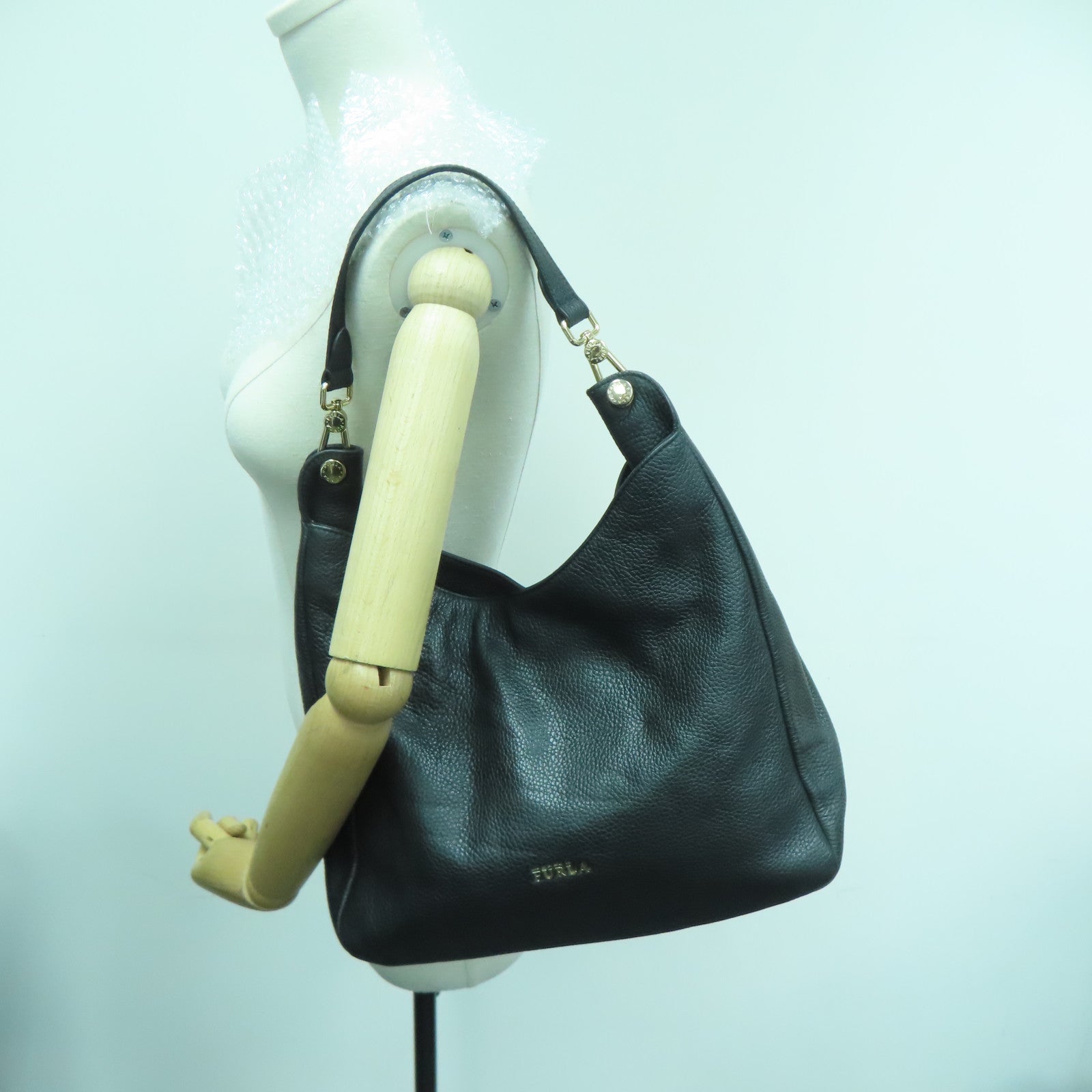 Furla 皮革Shoulder Bag金扣肩背袋黑色