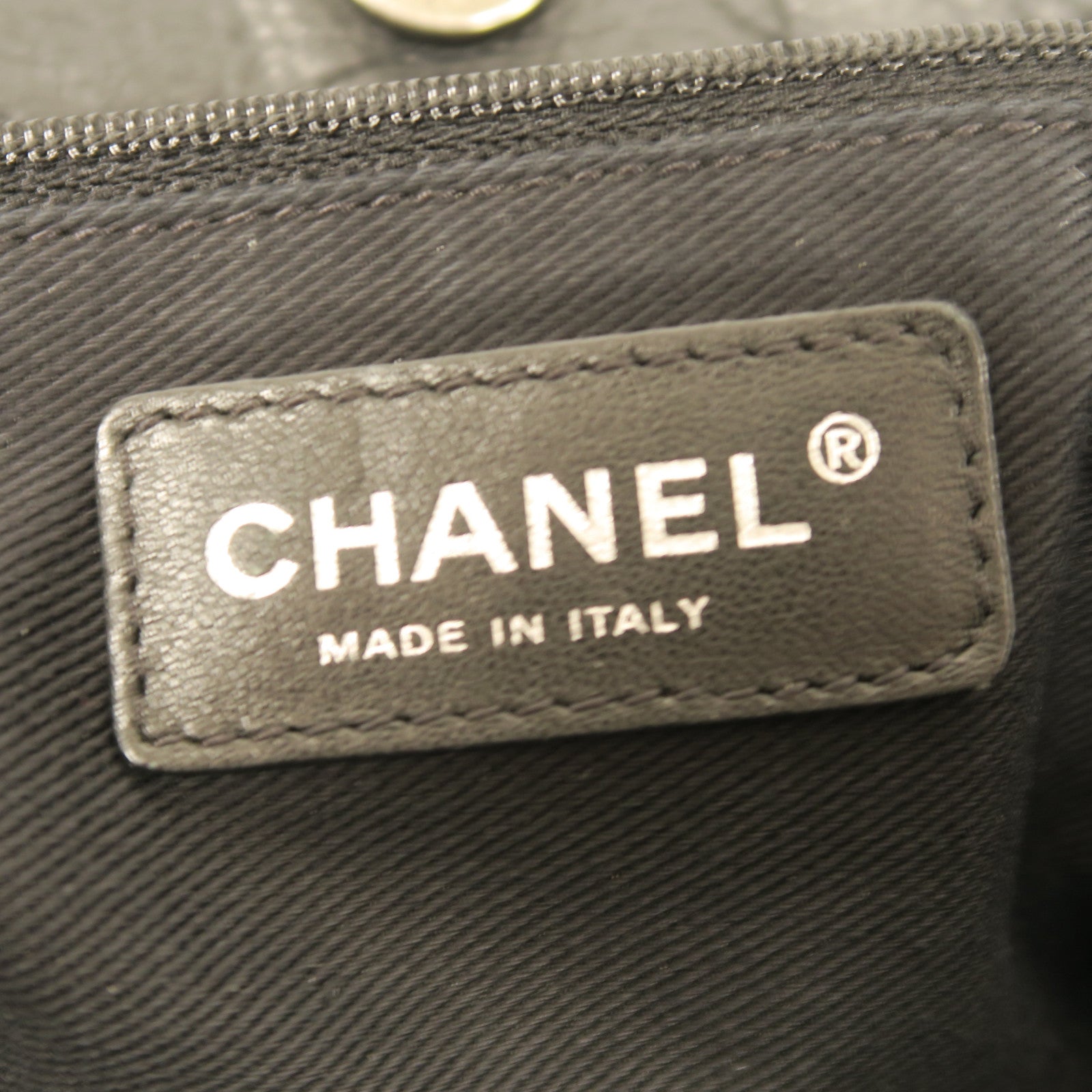 CHANEL 菱格牛皮皮革Chain Shoulder銀扣鏈帶肩背袋黑色