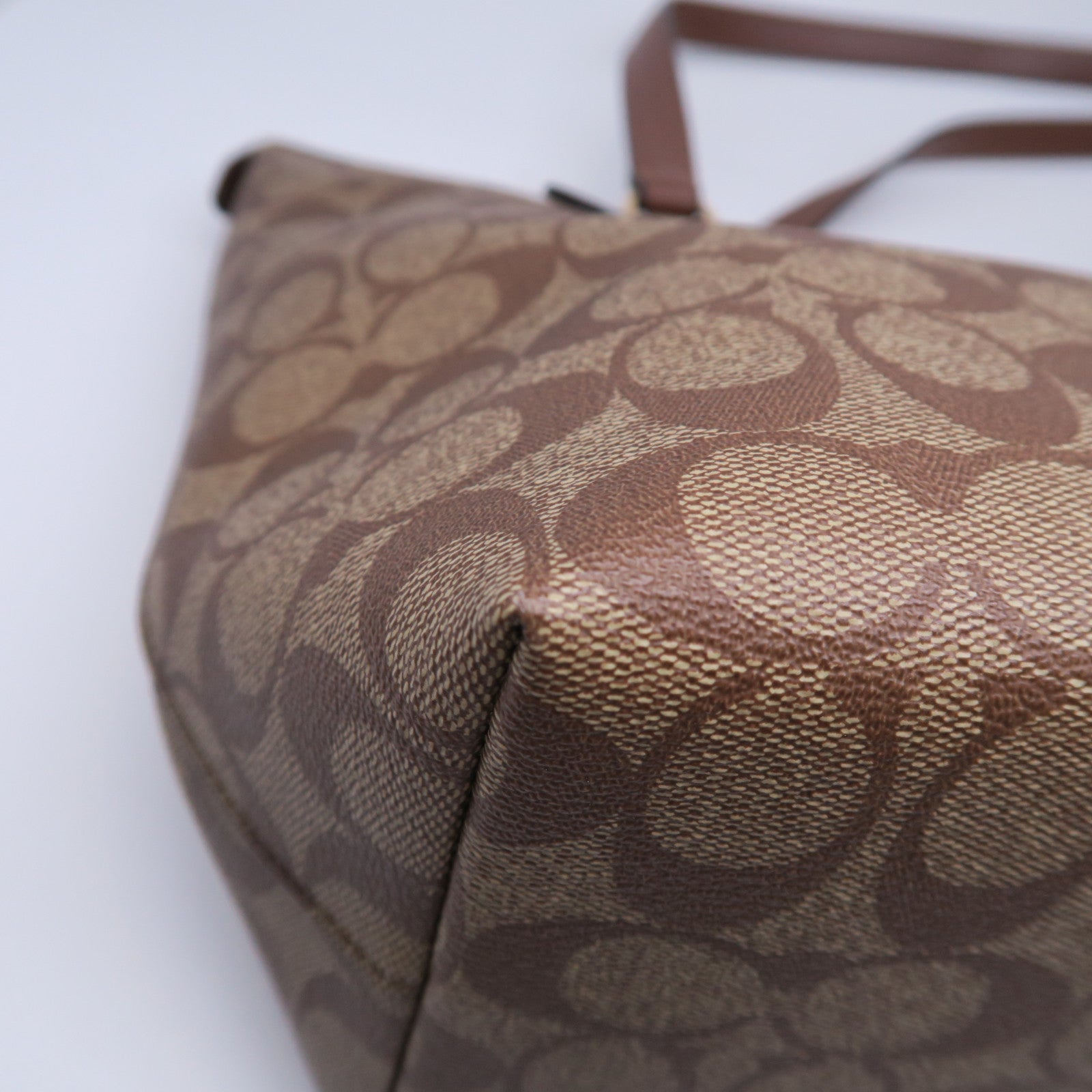 COACH 涂层帆布Tote Bag金扣手挽袋啡色