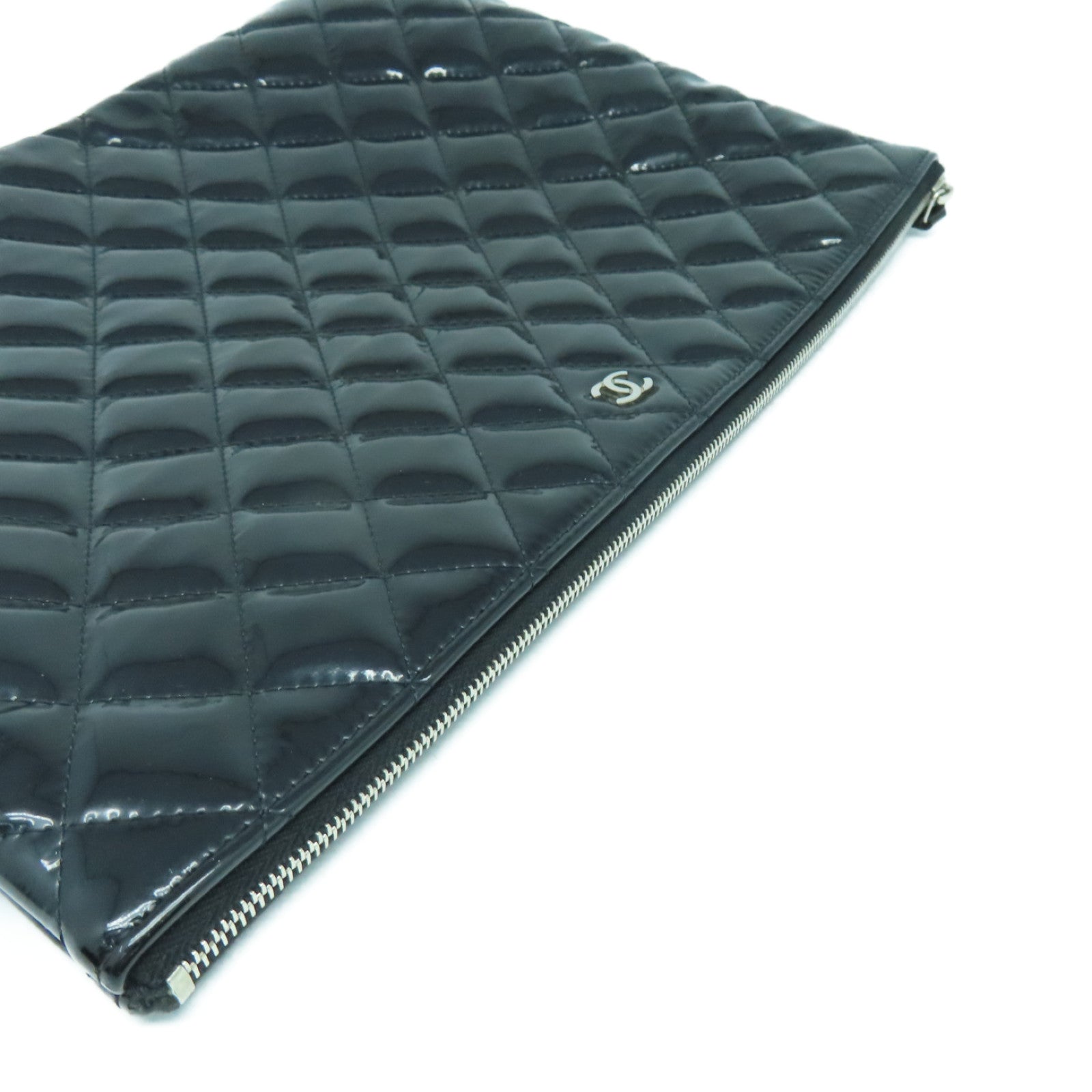 CHANEL 漆皮皮革Clutch Bag銀扣手拿包黑色