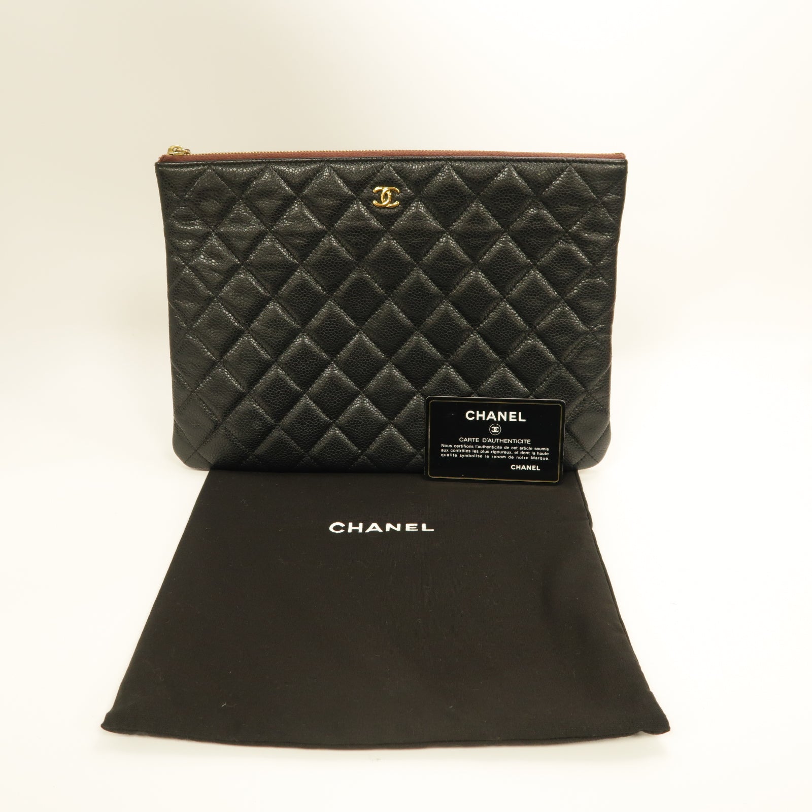 CHANEL 菱格Caviar皮革Pouch/Clutch金扣手拿包黑色