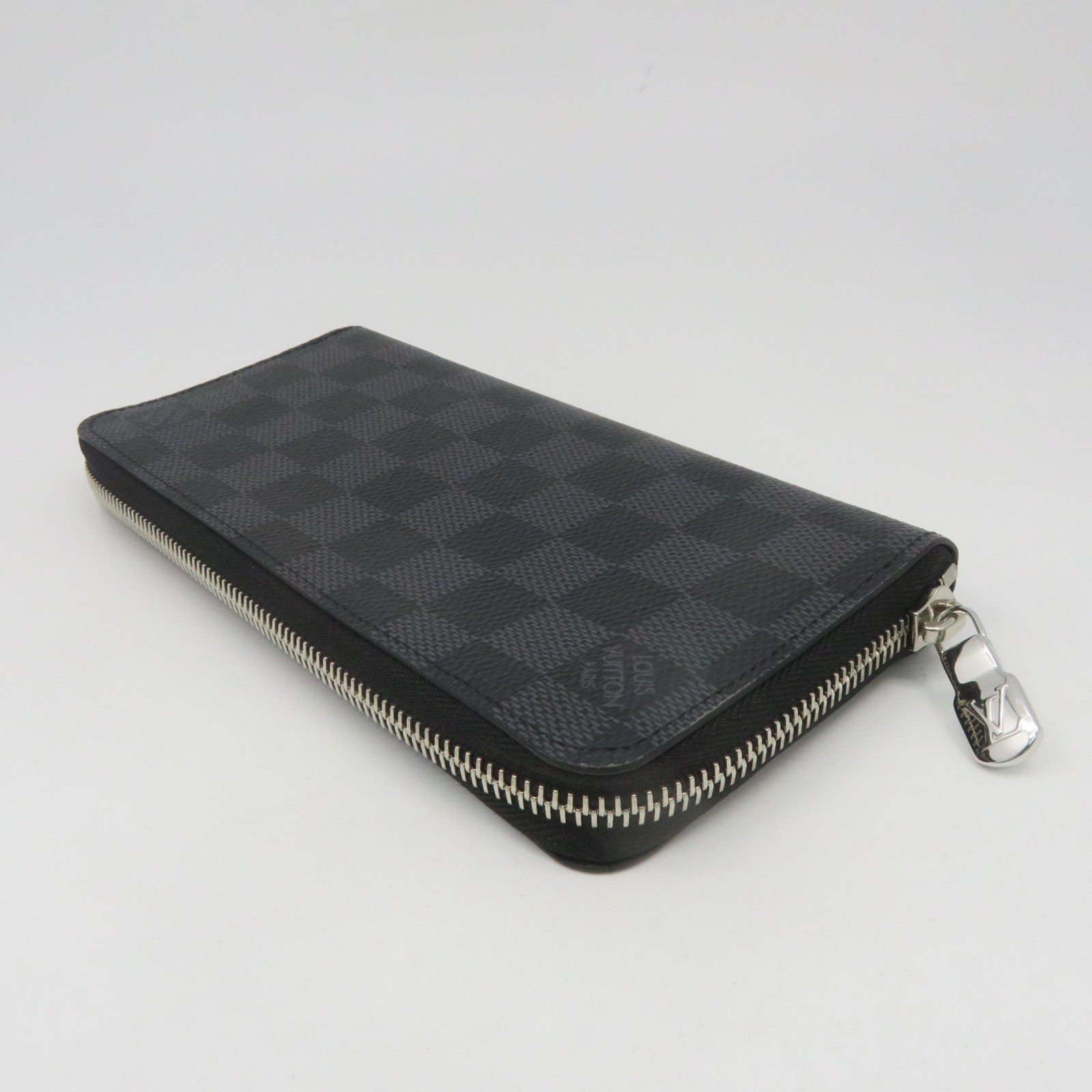 LOUIS VUITTON Damier Long Wallet Silver Buckle Long Wallet Black