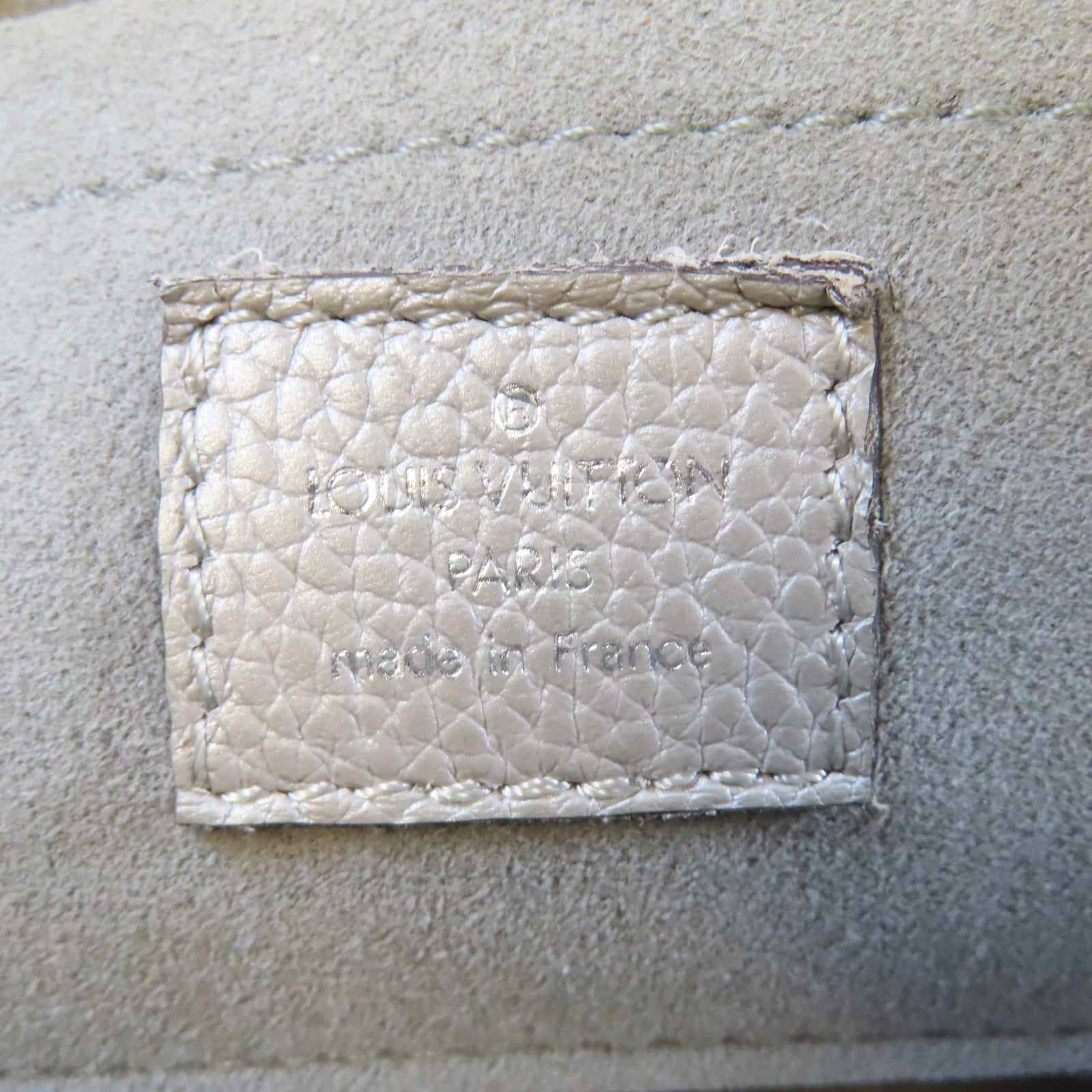 LOUIS VUITTON Mahina Scara Mini銀扣肩背袋銀色