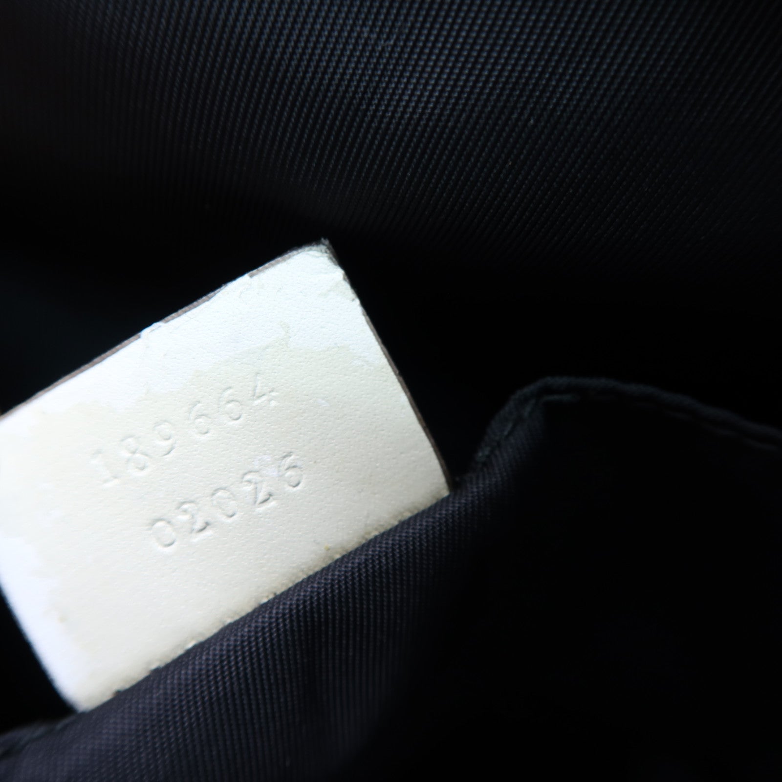GUCCI 尼龍Tote Bag銀扣肩背袋黑色/白色