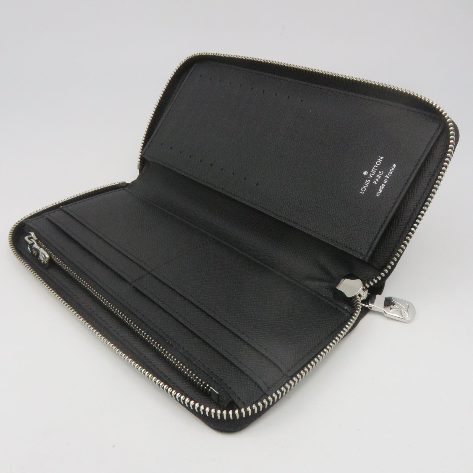 LOUIS VUITTON Damier Long Wallet Silver Buckle Long Wallet Black