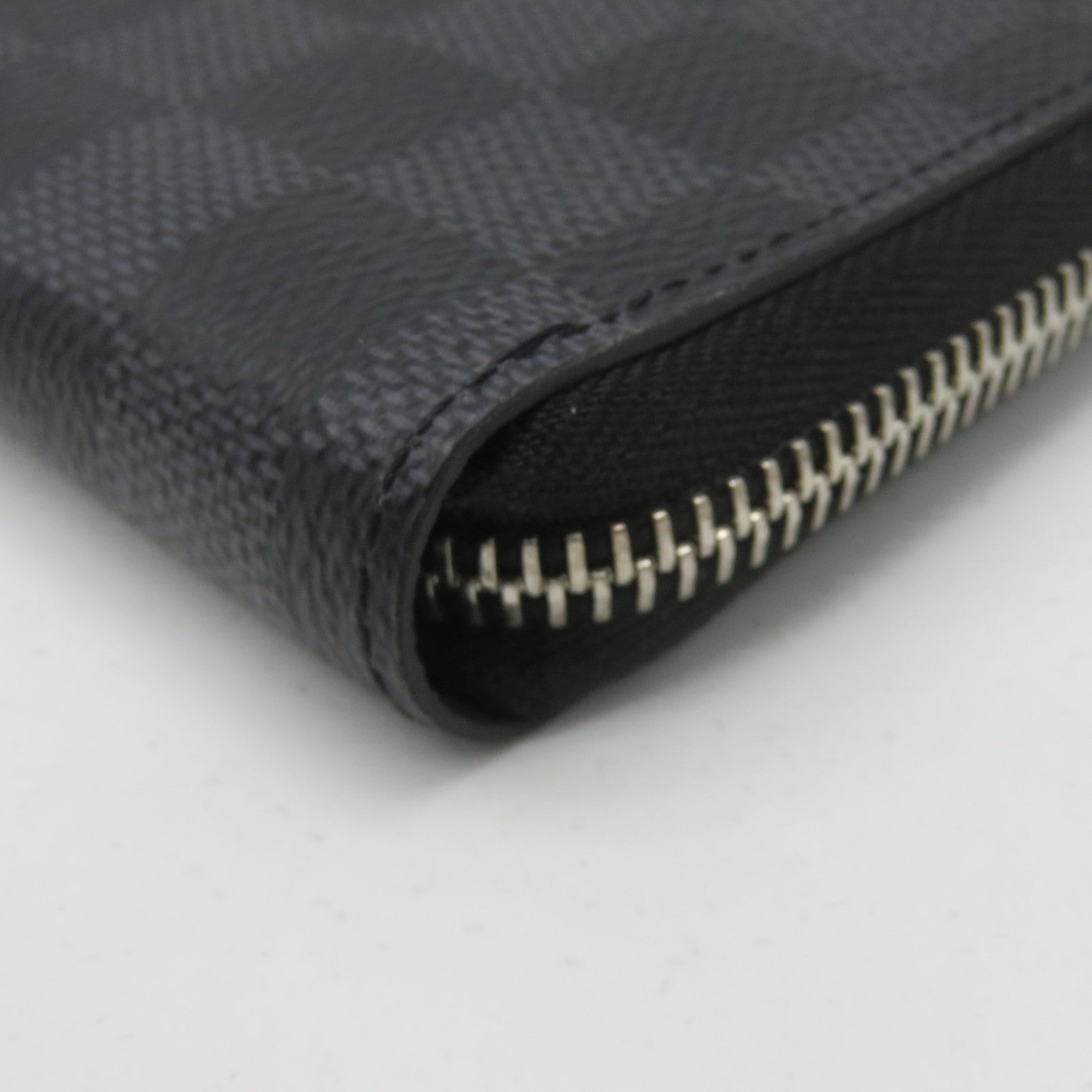 LOUIS VUITTON Damier Long Wallet Silver Buckle Long Wallet Black
