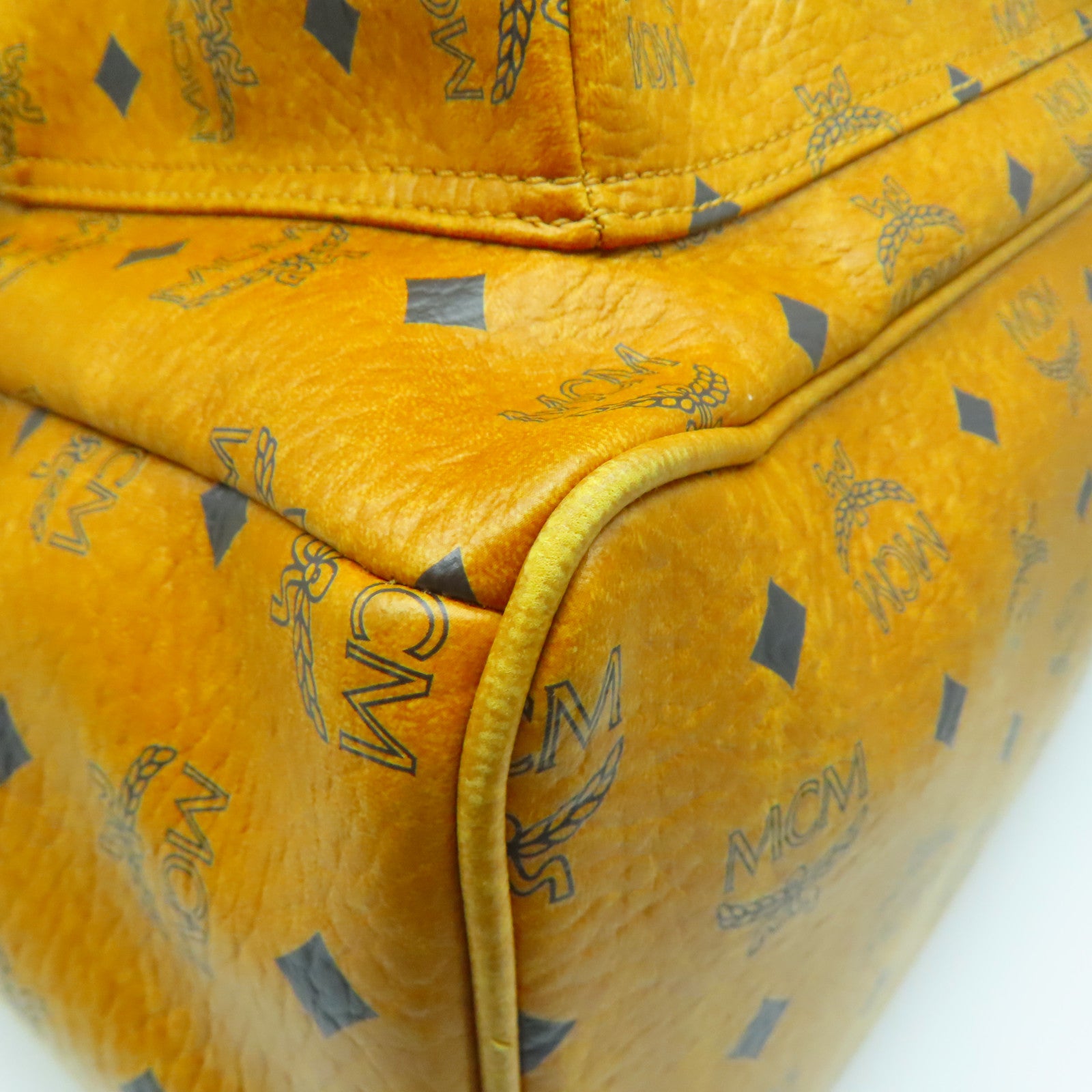MCM 牛皮皮革Backpack金扣背包啡色