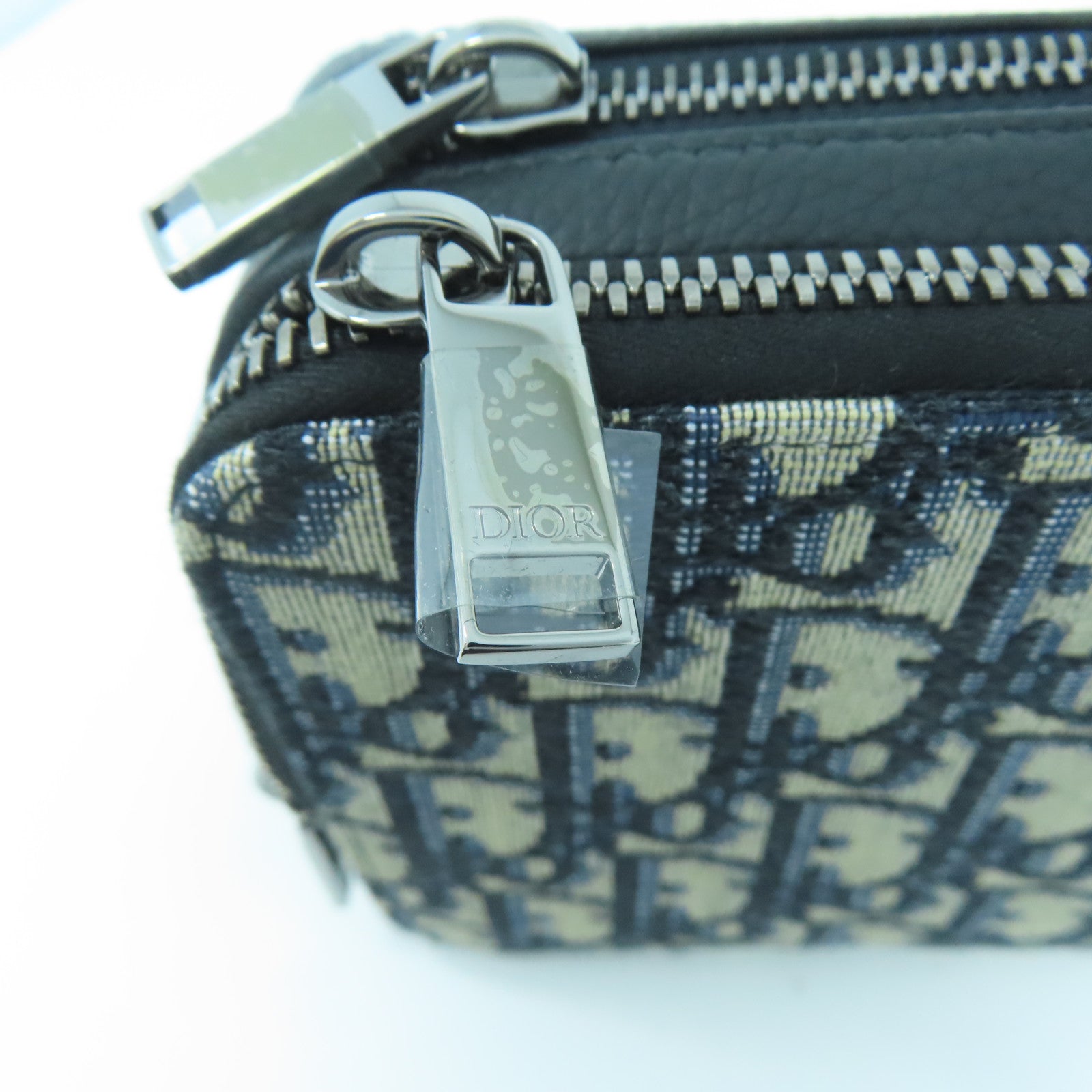 Dior 帆布Pouch With Strap銀扣肩背袋黑色/藍色