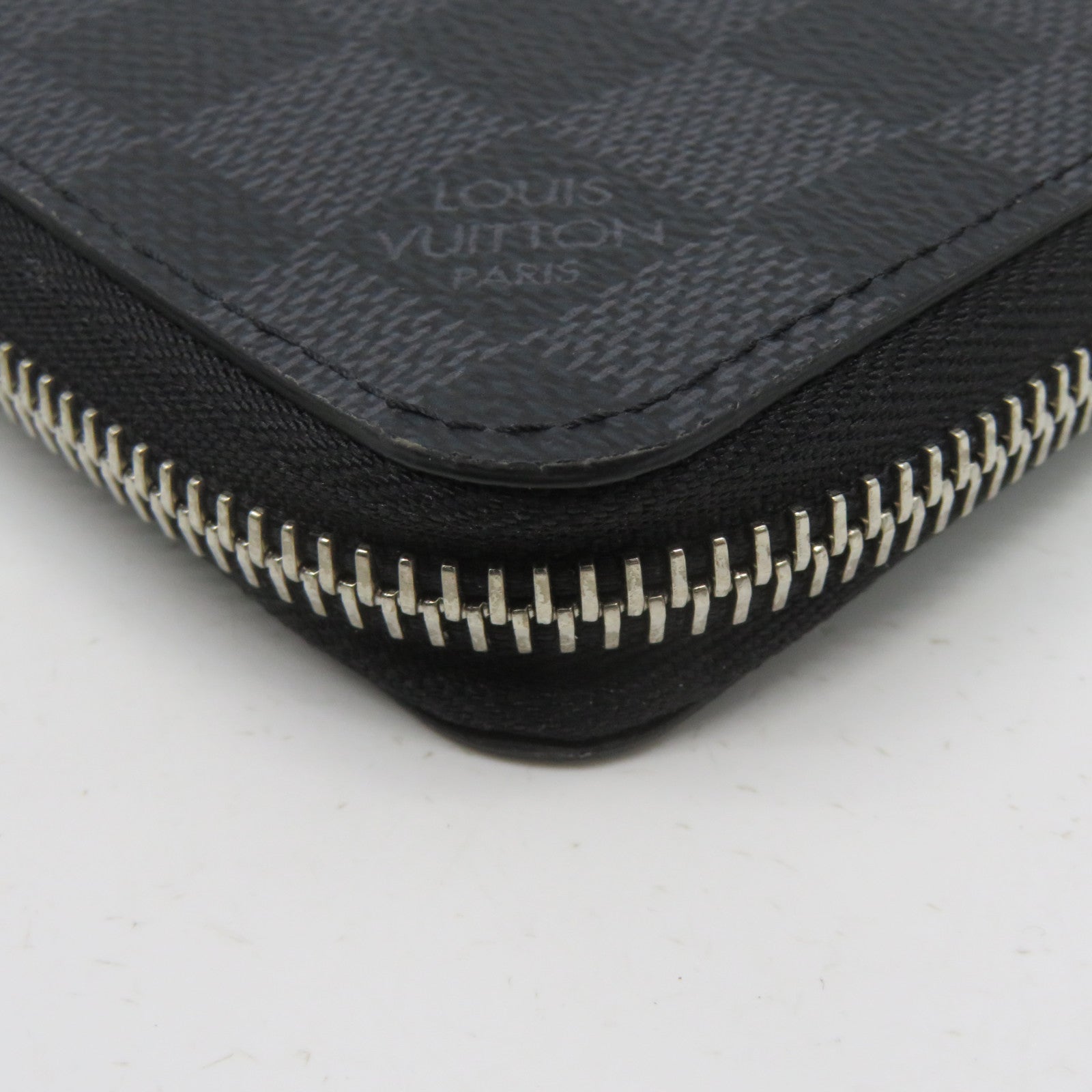 LOUIS VUITTON Damier Long Wallet Silver Buckle Long Wallet Black