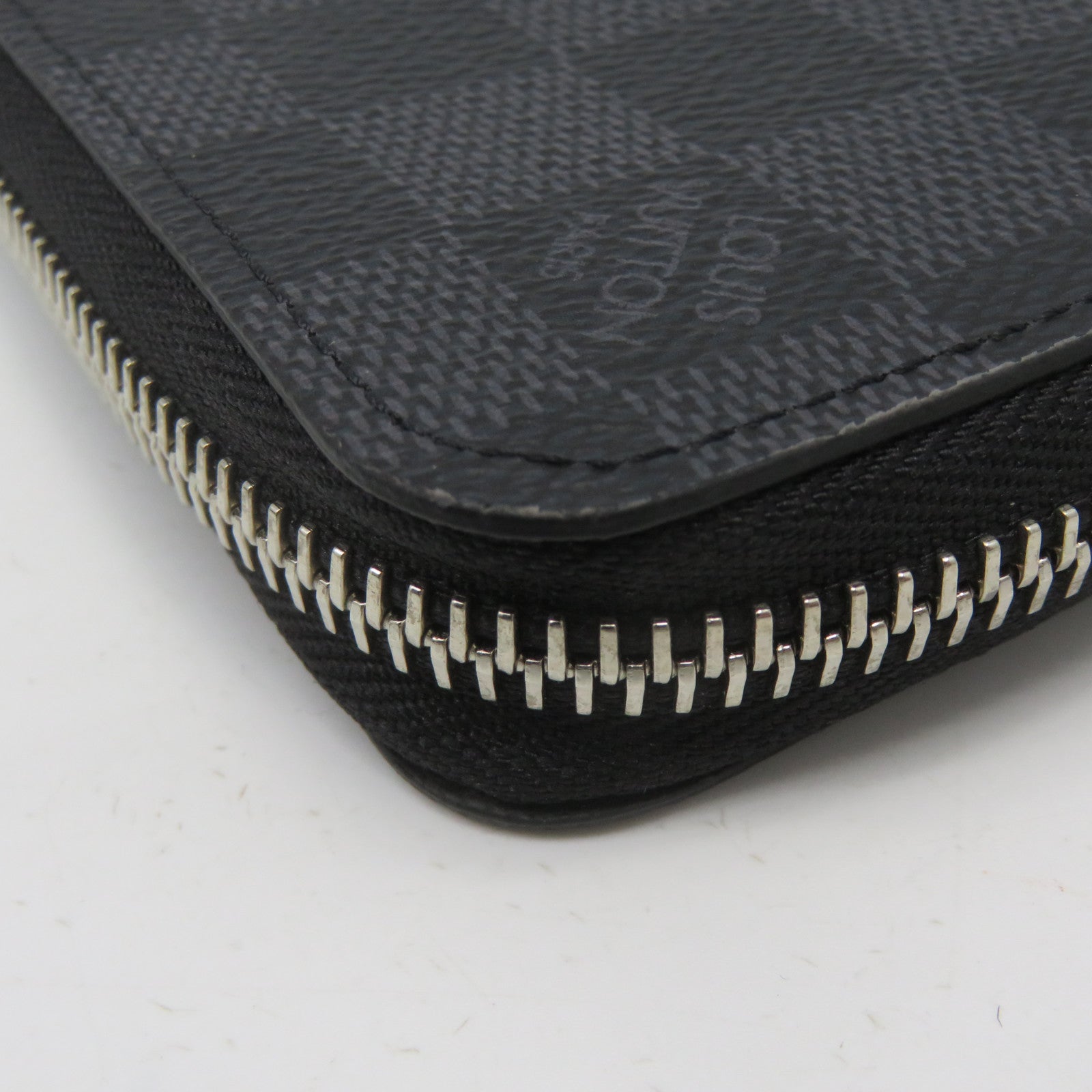 LOUIS VUITTON Damier Long Wallet Silver Buckle Long Wallet Black