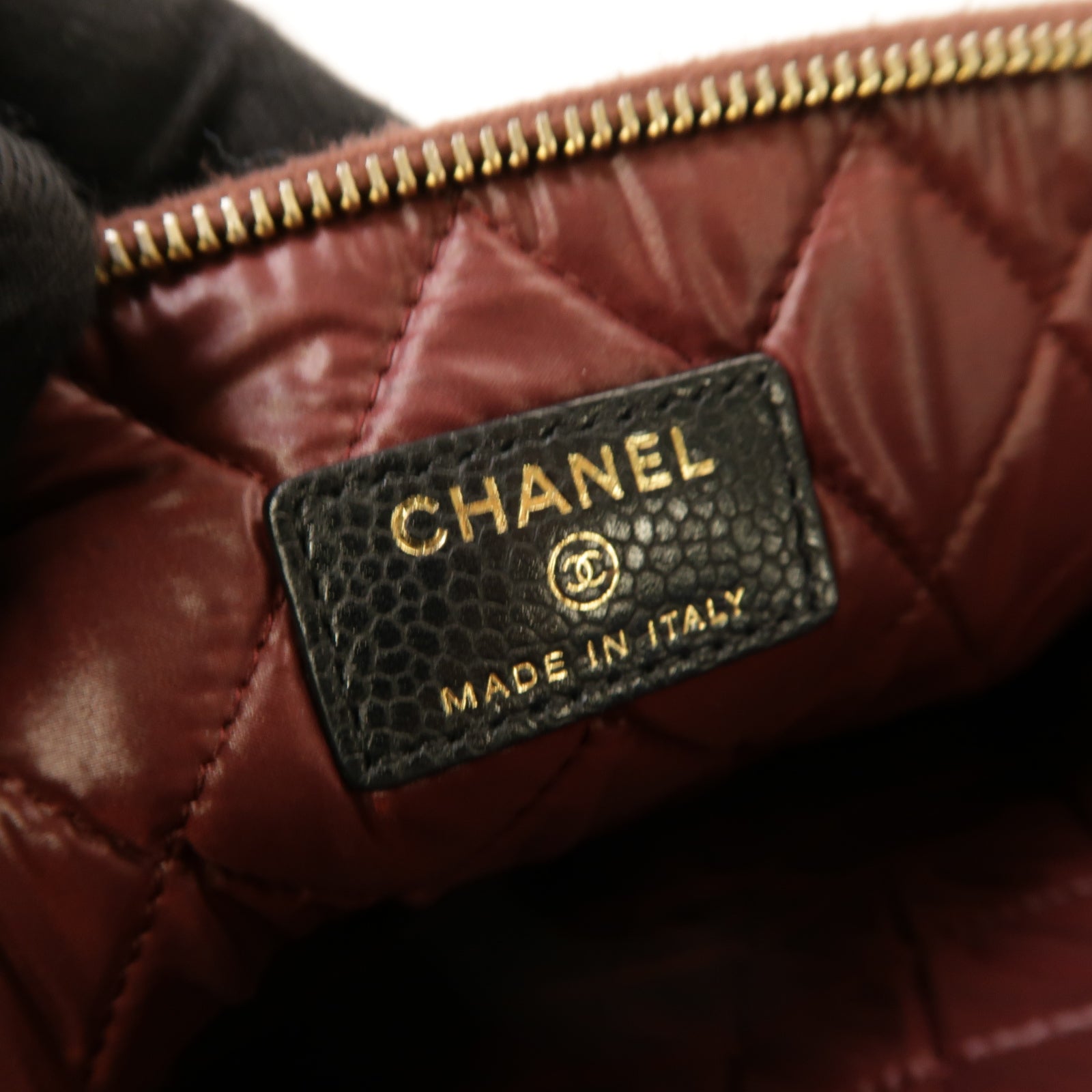 CHANEL 菱格Caviar皮革Pouch/Clutch金扣手拿包黑色