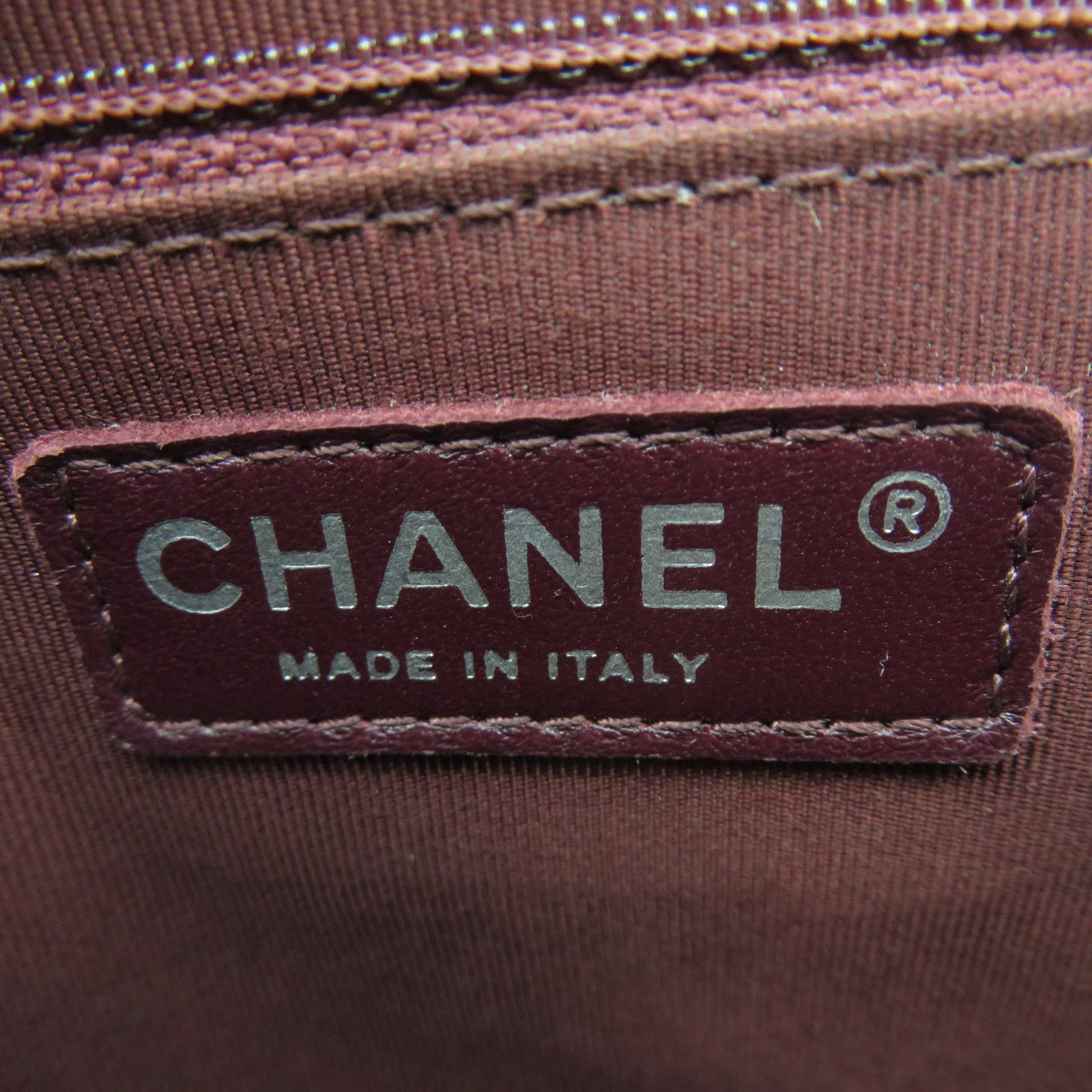 CHANEL 斜紋羊皮皮革Boy 28 Chain Shoulder鏈帶肩背袋黑色