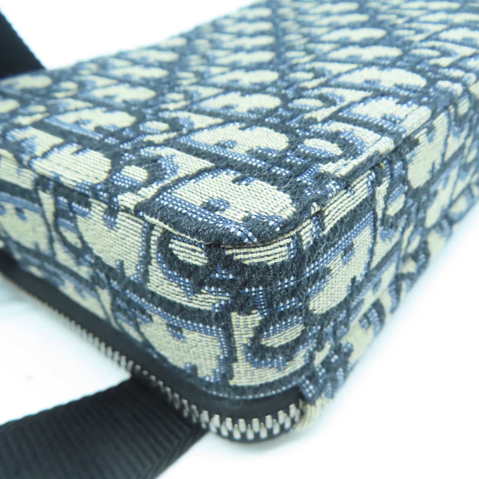 Dior 帆布Pouch With Strap銀扣肩背袋黑色/藍色