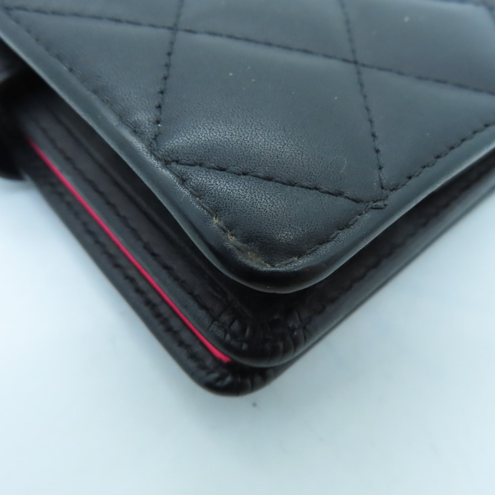 CHANEL rhombic cowhide leather Wallet wallet black