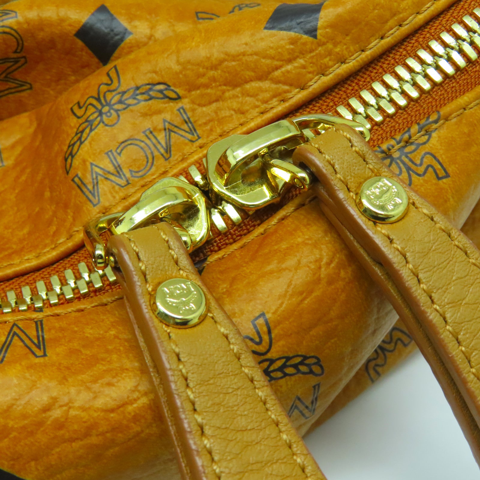 MCM 牛皮皮革Backpack金扣背包啡色