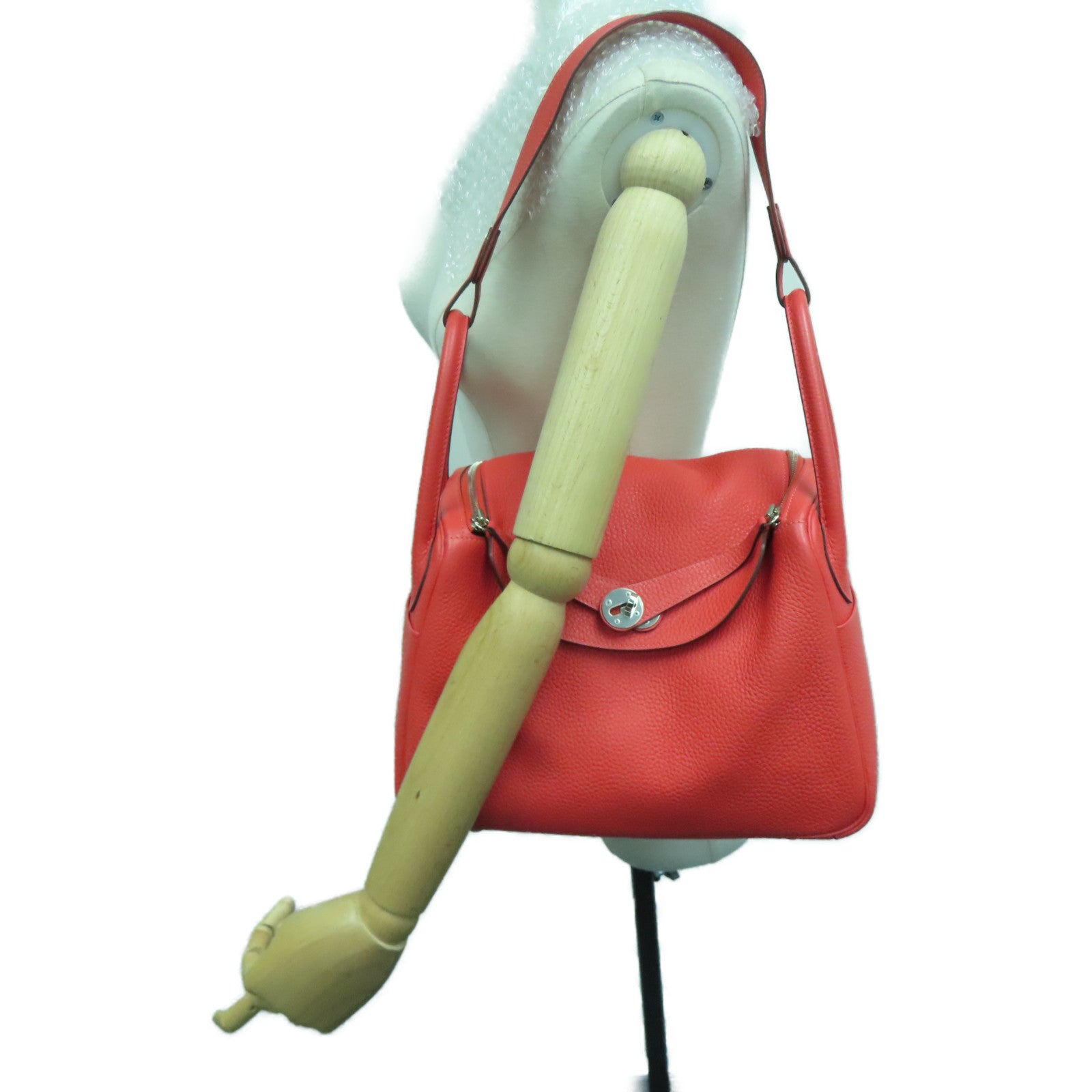 HERMES Clemence皮革Lindy 30银扣肩背袋红色