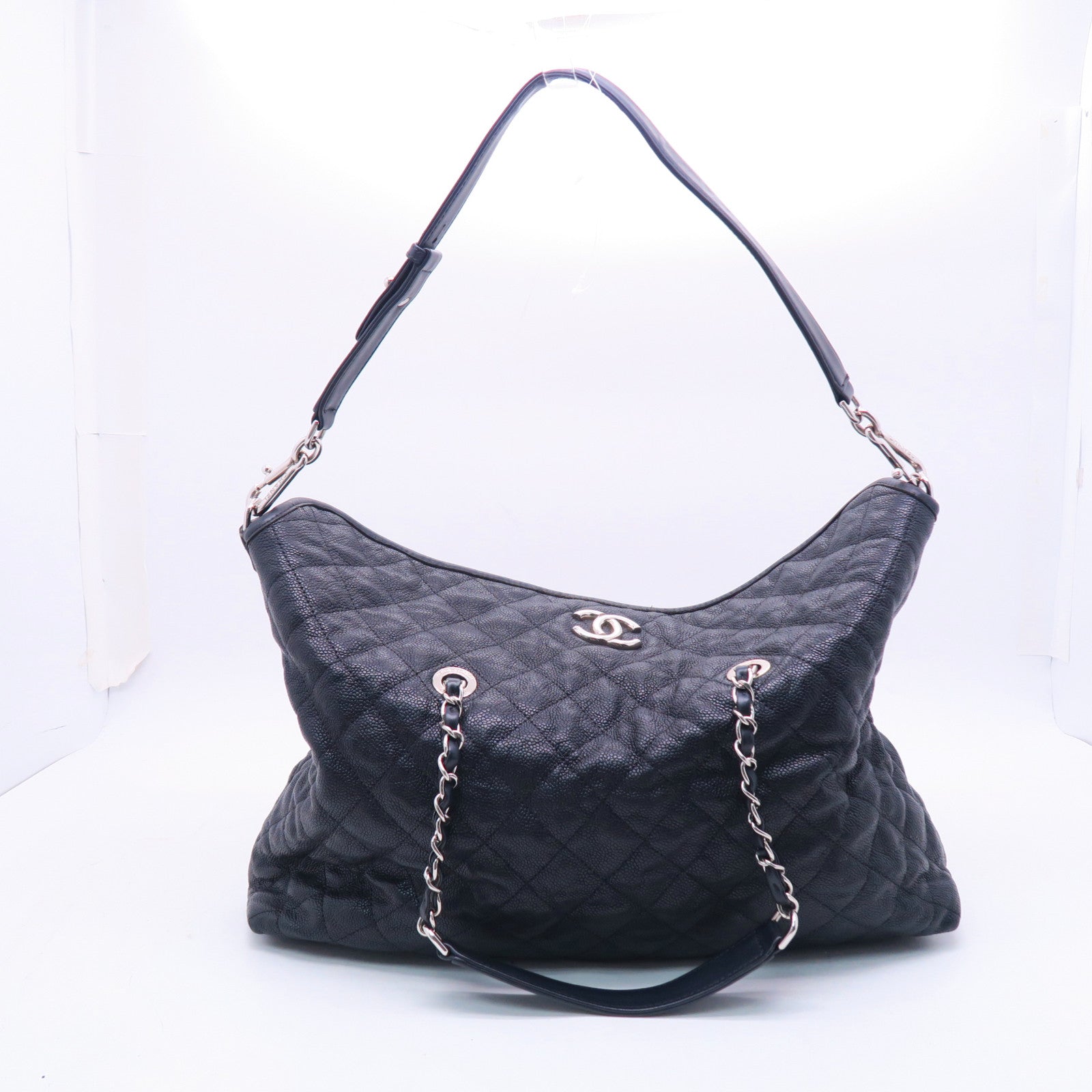 CHANEL 菱格Caviar皮革Chain Shoulder銀扣肩背袋黑色
