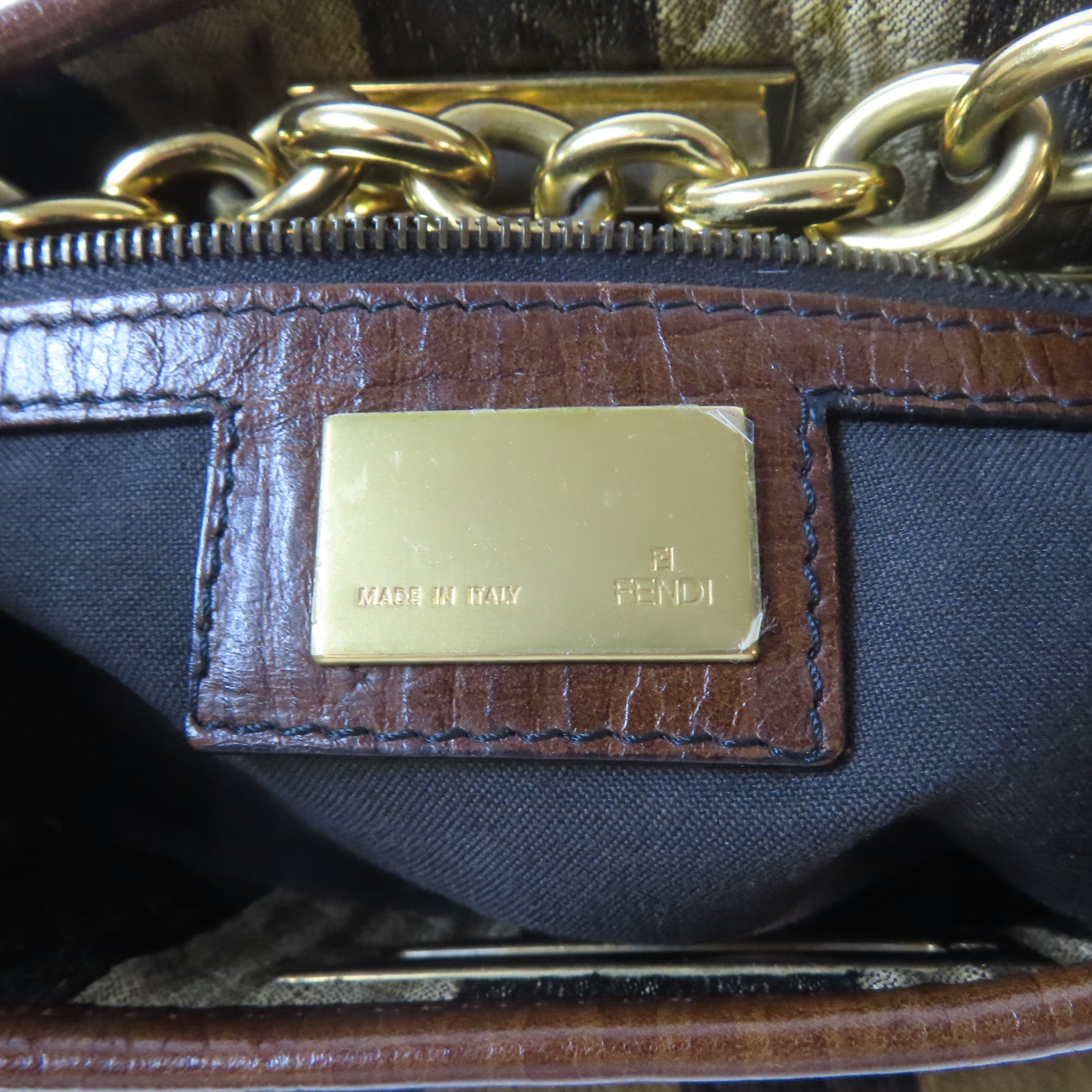 FENDI 帆布Shoulder Bag金扣肩背袋啡色