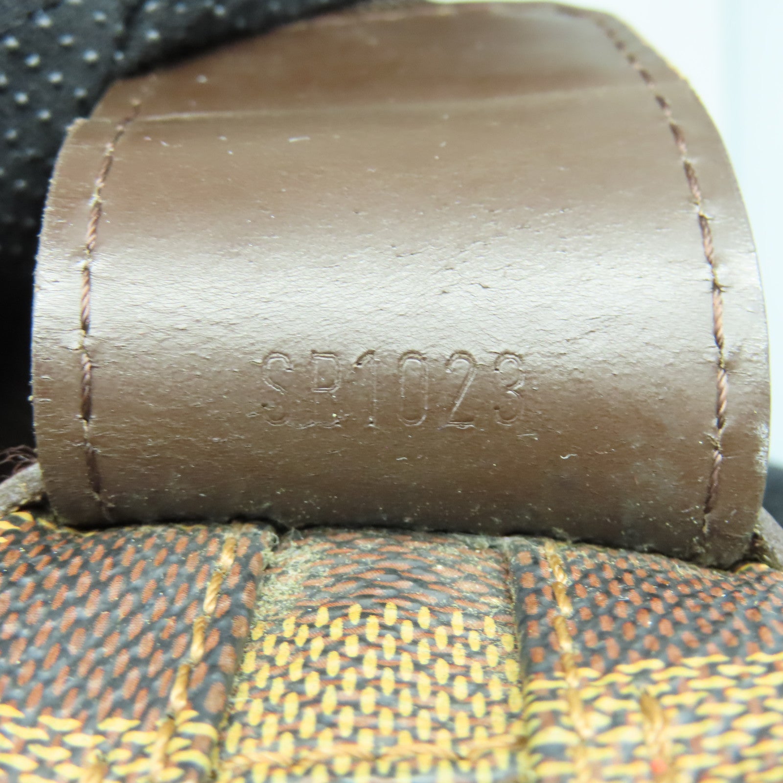 LOUIS VUITTON Damier Naviglio金扣肩背袋啡色