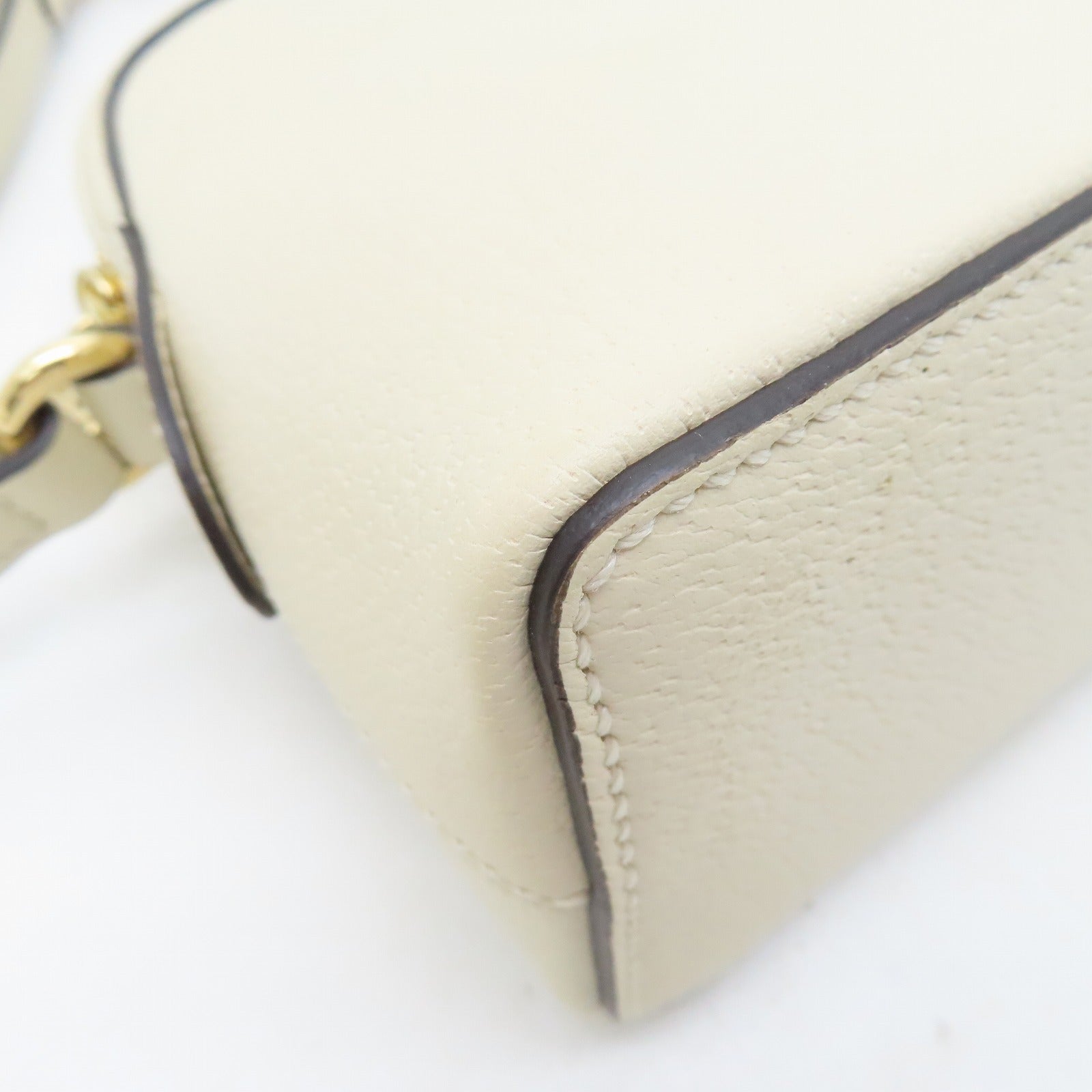 GUCCI 牛皮皮革Ophidia GG金扣肩背袋白色
