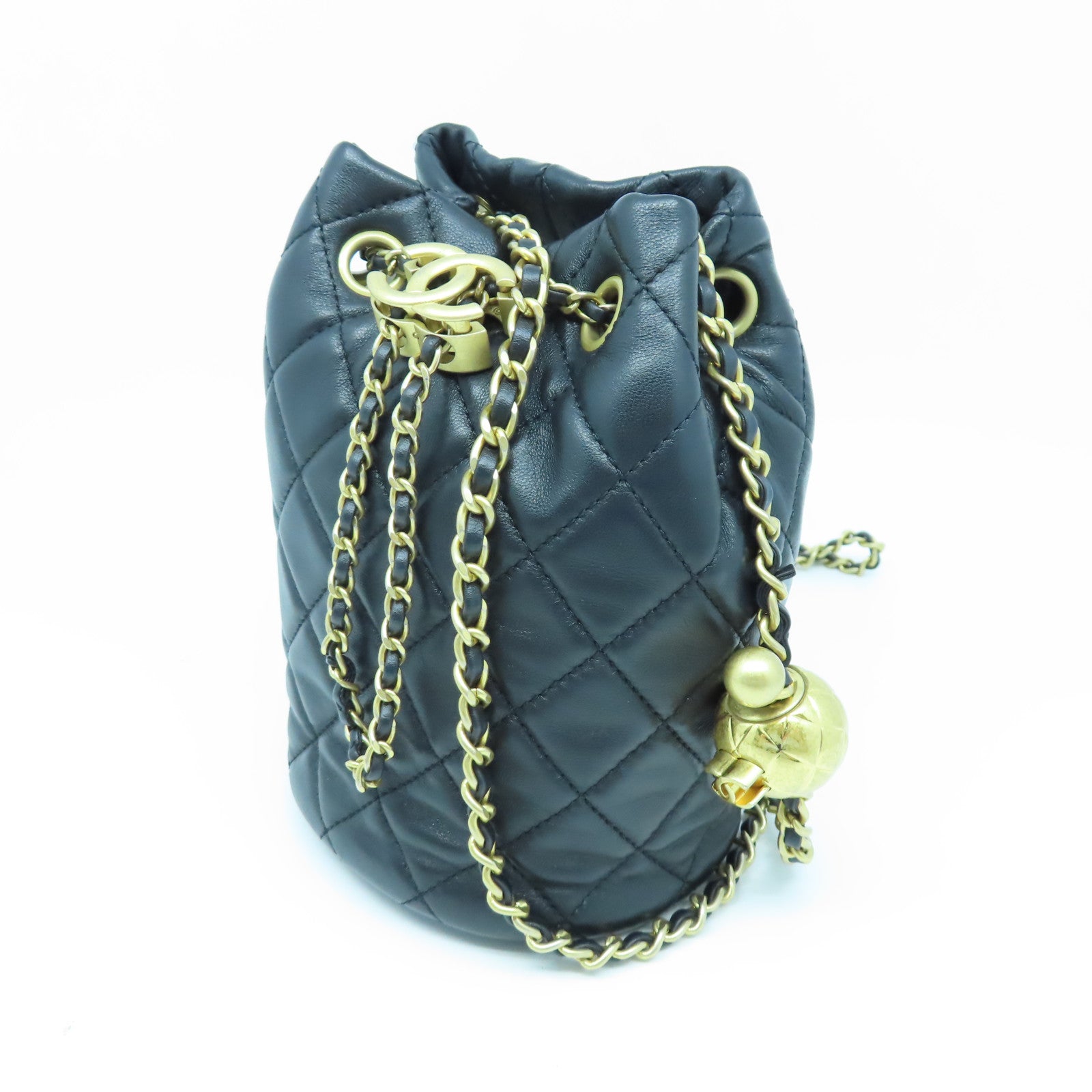 CHANEL 菱格羊皮皮革Bucket Bag金扣鏈帶肩背袋黑色