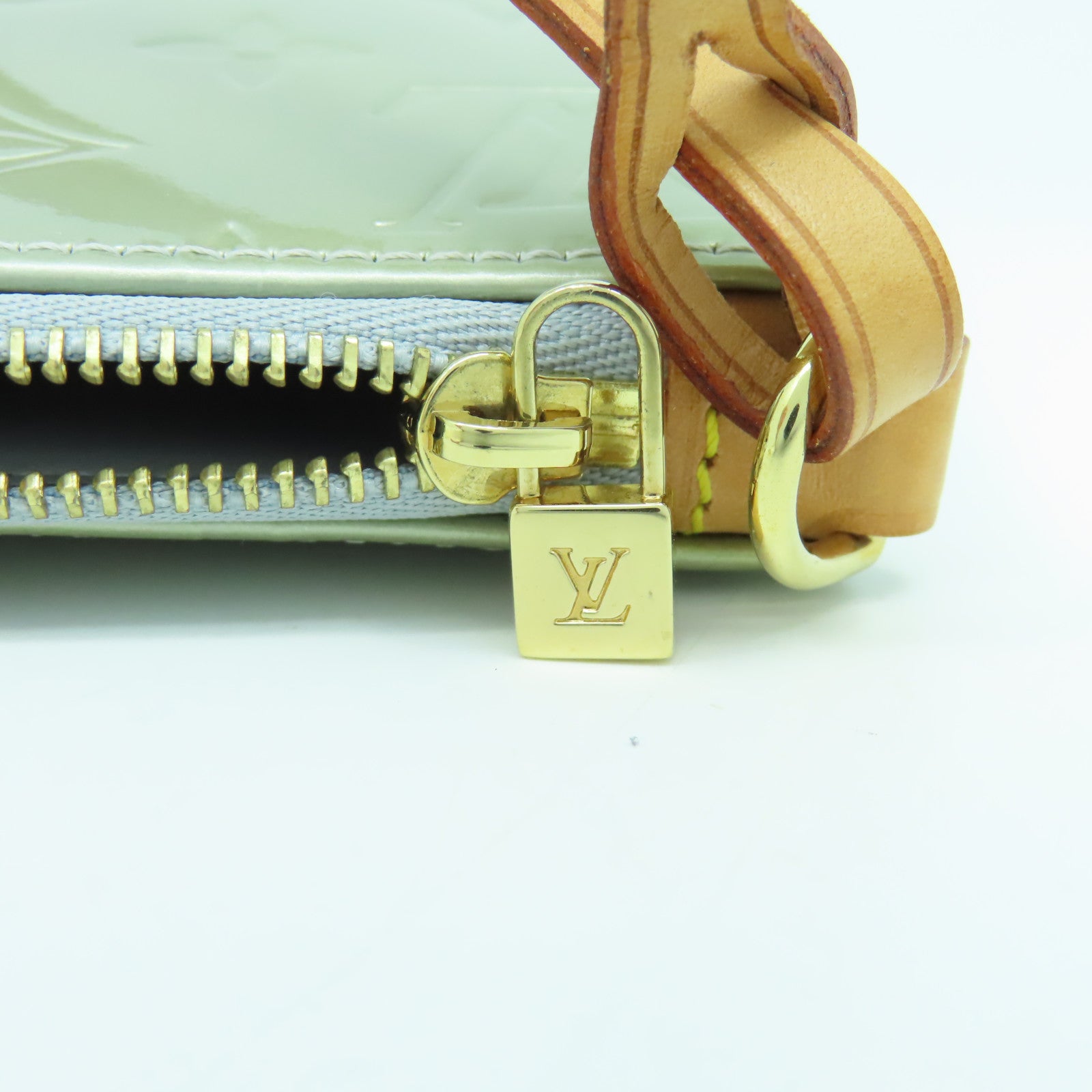 LOUIS VUITTON Vernis Lexington Pochette金扣手挽袋銀色