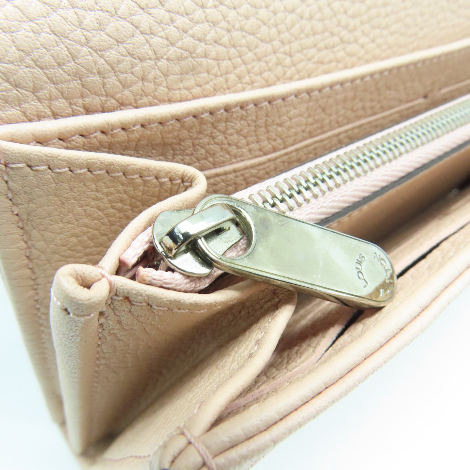 LOUIS VUITTON Mahina Iris Long Wallet金扣长钱包粉红色