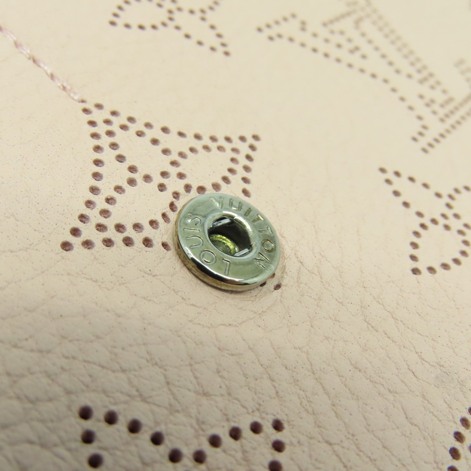 LOUIS VUITTON Mahina Iris Long Wallet金扣长钱包粉红色