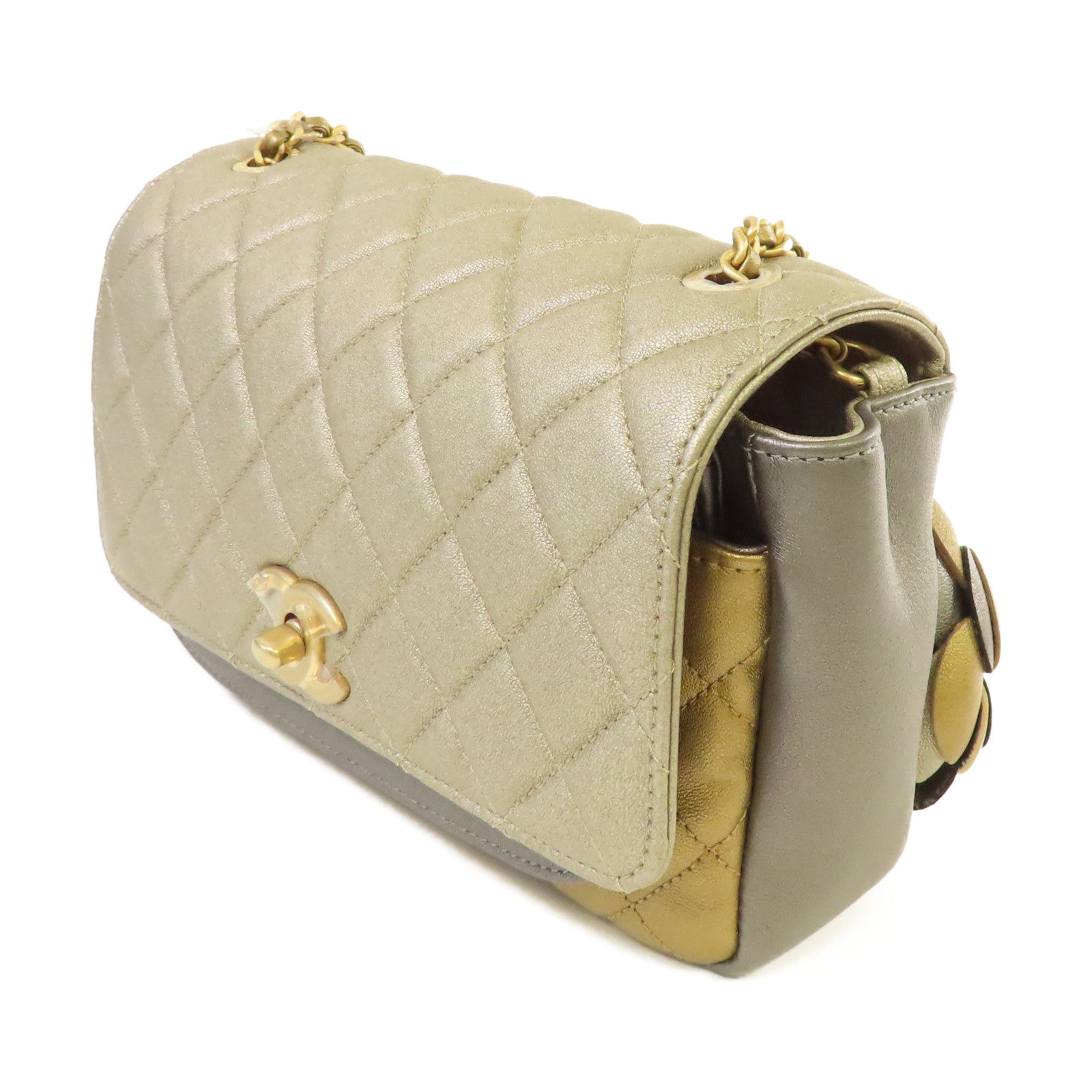 CHANEL 菱格牛皮皮革Camellia Flower Bag金扣鏈帶肩背袋灰色/金色